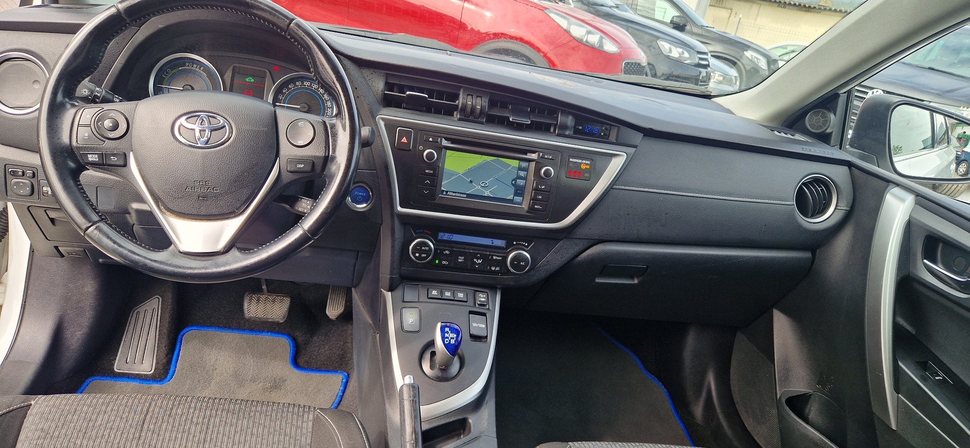 TOYOTA Auris Touring Sports 1.8 16V HSD Linea Sol-image-8