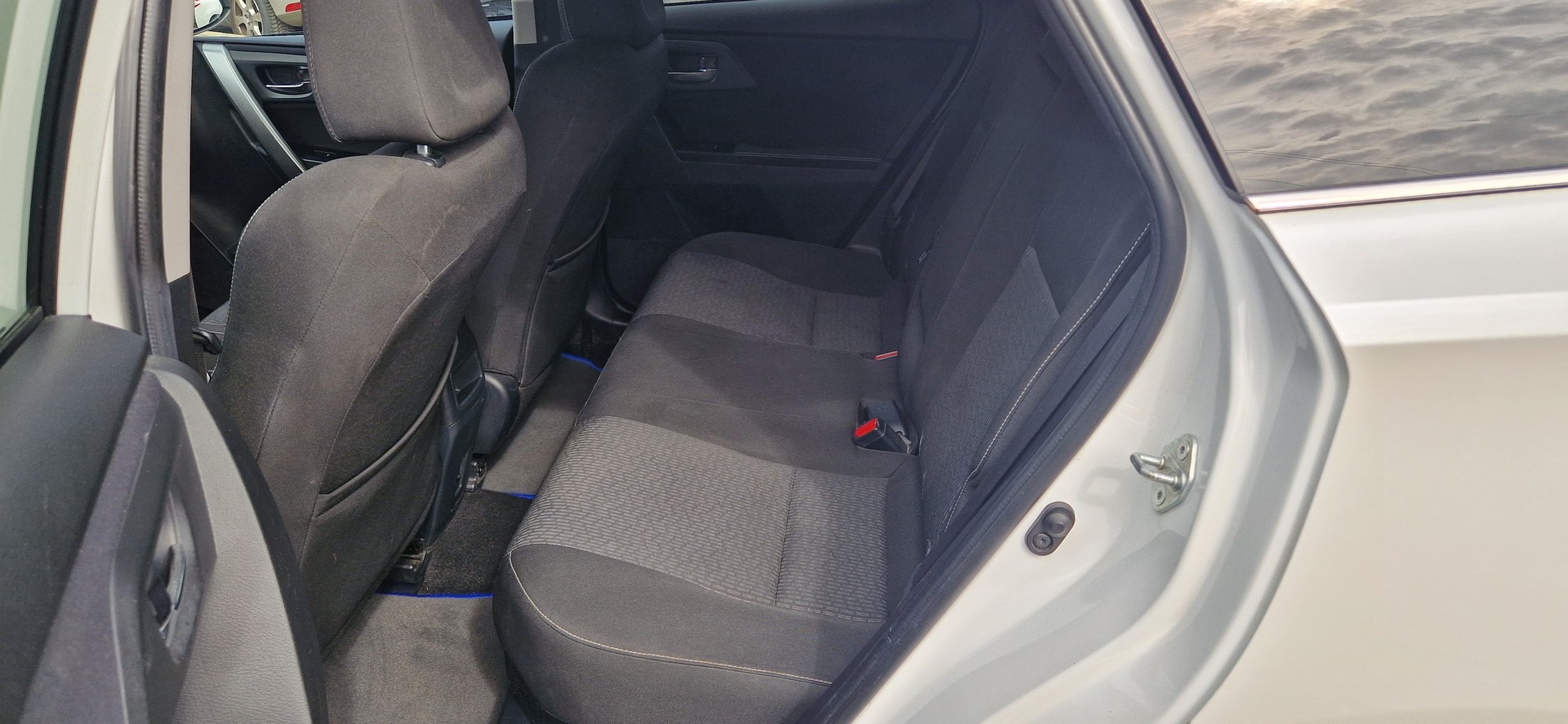 TOYOTA Auris Touring Sports 1.8 16V HSD Linea Sol-image-7