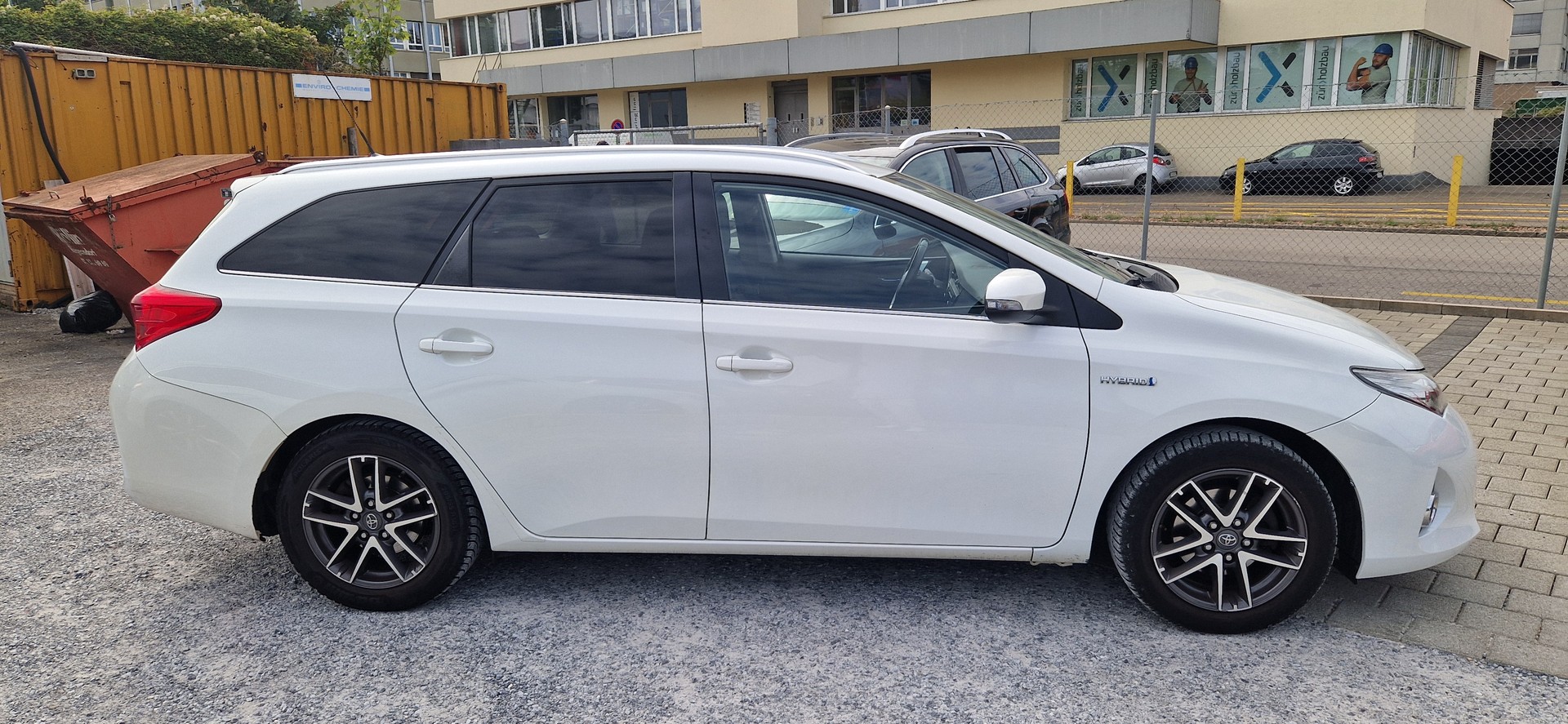 TOYOTA Auris Touring Sports 1.8 16V HSD Linea Sol-image-3
