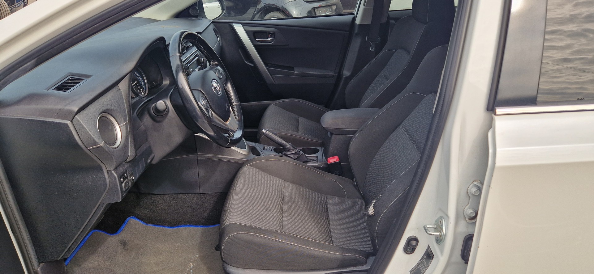 TOYOTA Auris Touring Sports 1.8 16V HSD Linea Sol-image-6