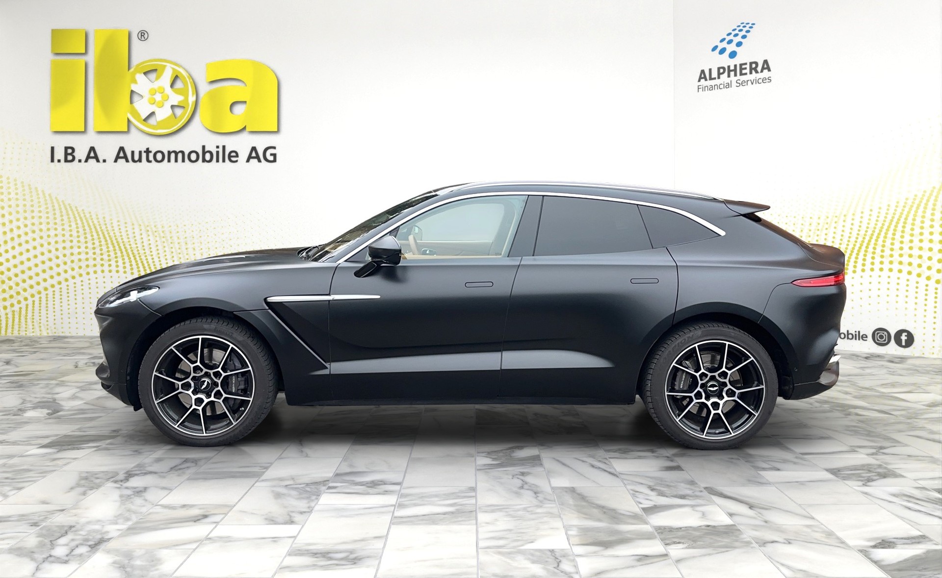 ASTON MARTIN DBX 4.0 V8 (CH)-image-1