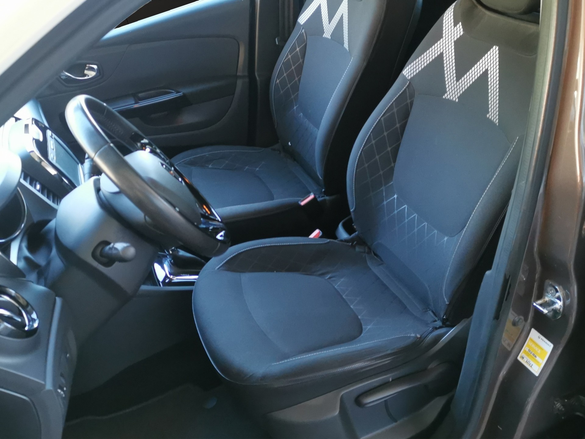 RENAULT Captur 1.2 T 16V Privilège EDC-image-10
