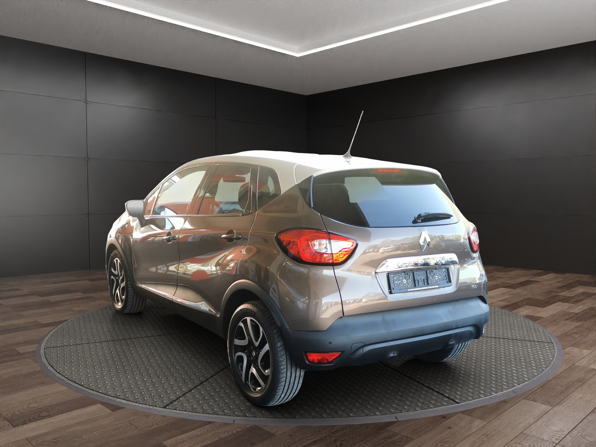 RENAULT Captur 1.2 T 16V Privilège EDC-image-6