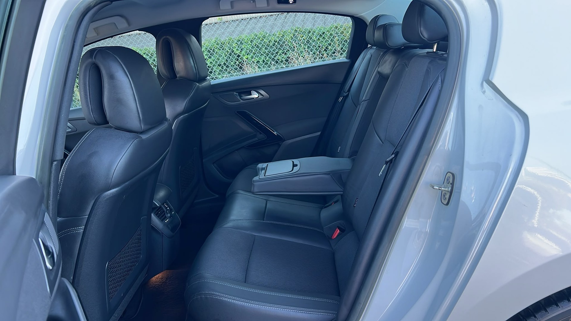 PEUGEOT 508 1.6 16V T Allure-image-13