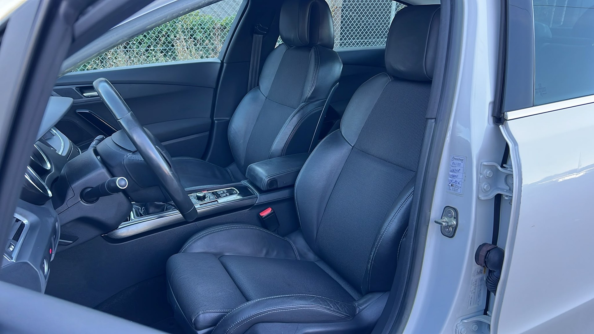 PEUGEOT 508 1.6 16V T Allure-image-10
