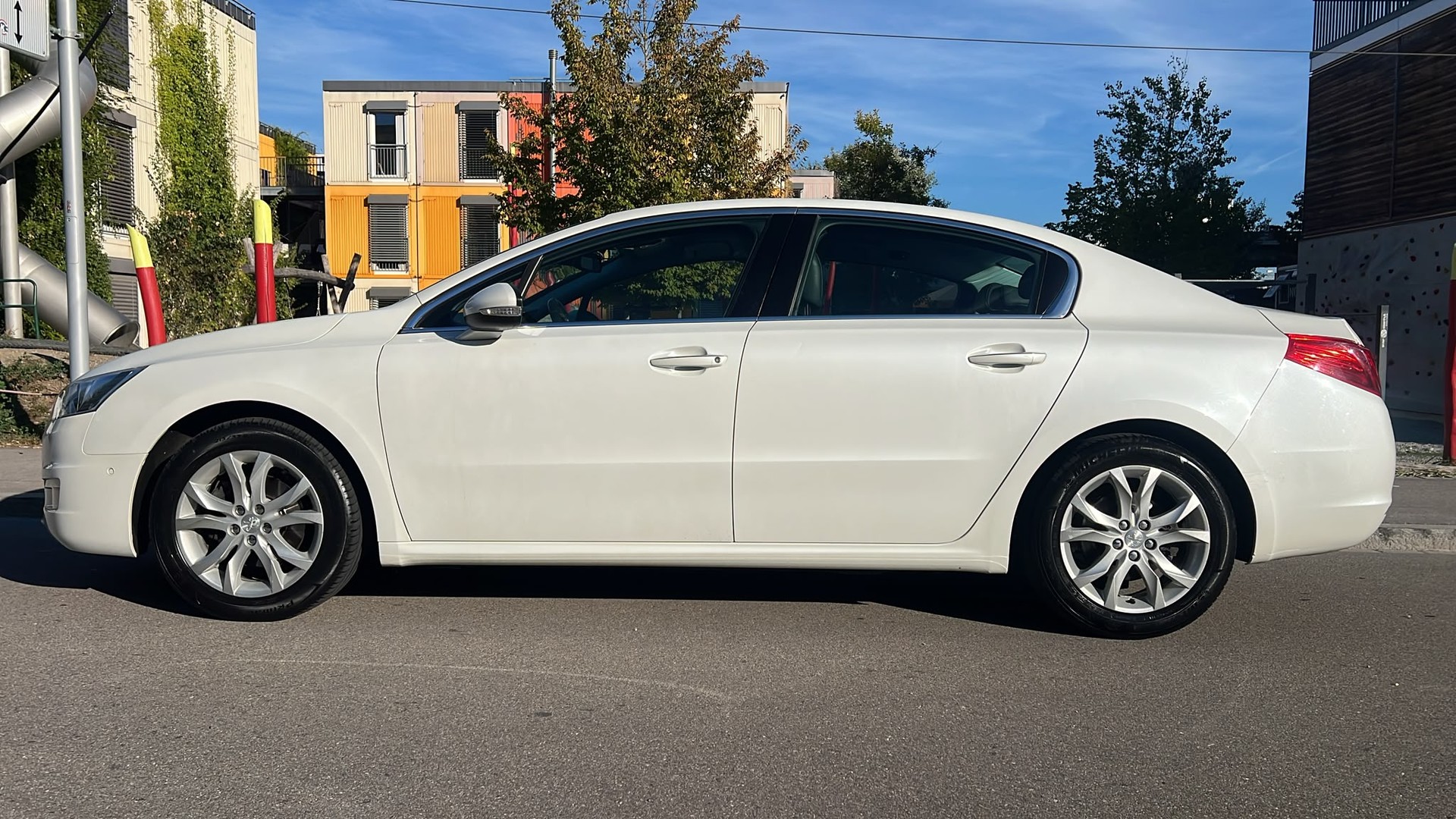 PEUGEOT 508 1.6 16V T Allure-image-4