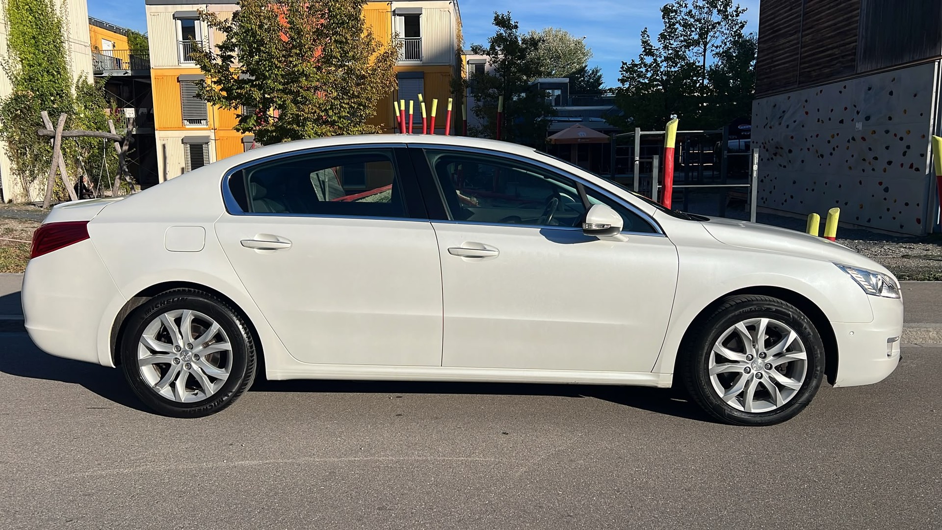 PEUGEOT 508 1.6 16V T Allure-image-3