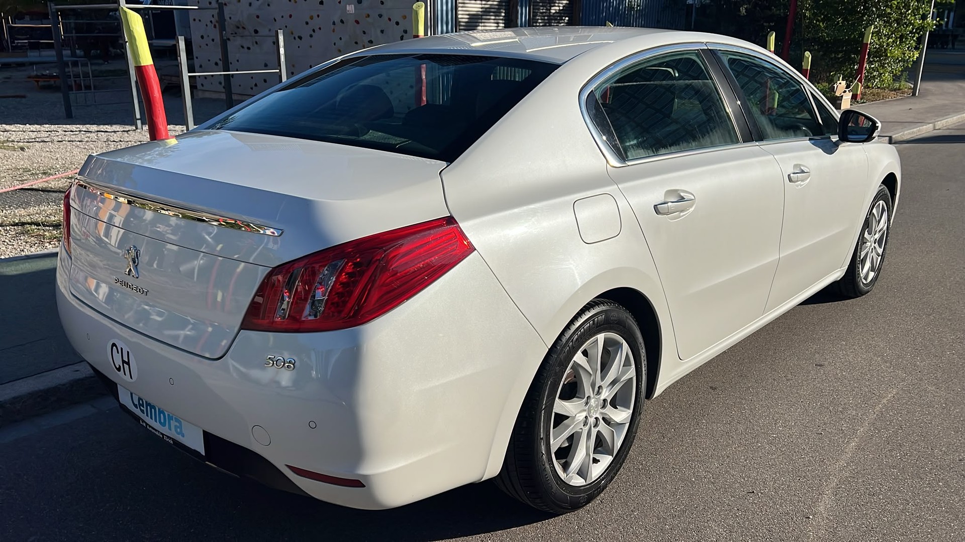 PEUGEOT 508 1.6 16V T Allure-image-6