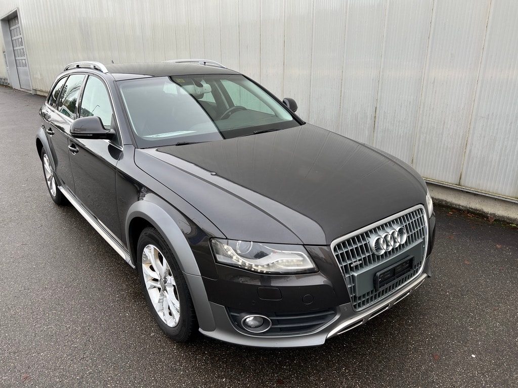 AUDI A4 ALLROAD-image-1
