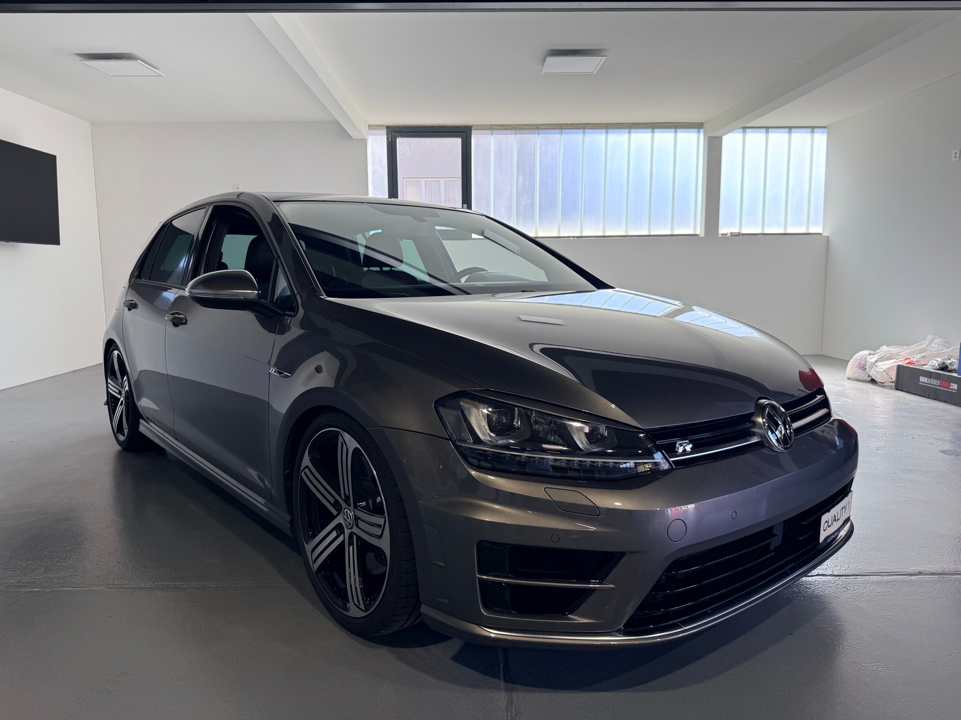 VW Golf 2.0 TSI R 4Motion DSG-image-1