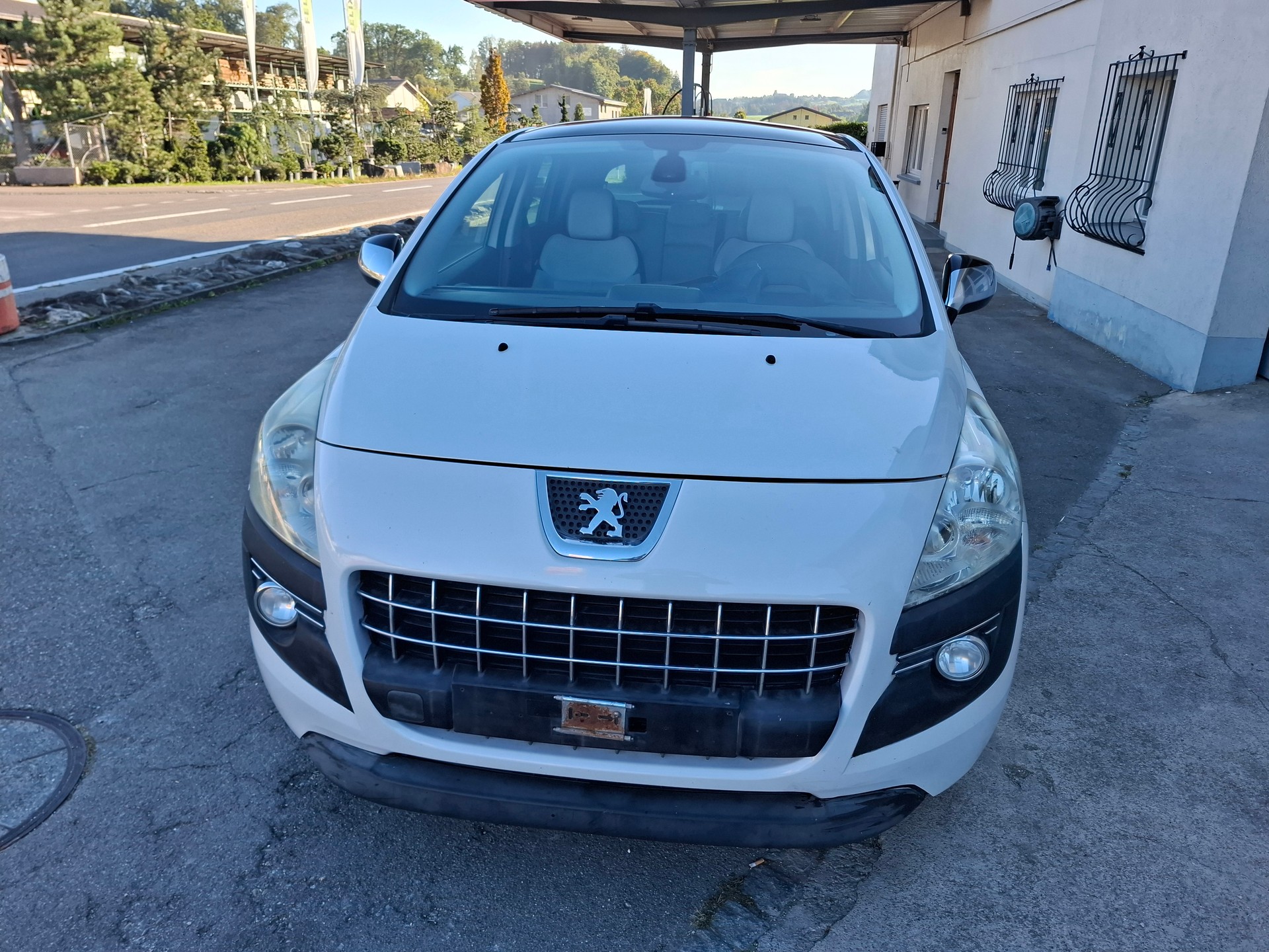 PEUGEOT Hybrid4 160 HDI EGS6-image-2