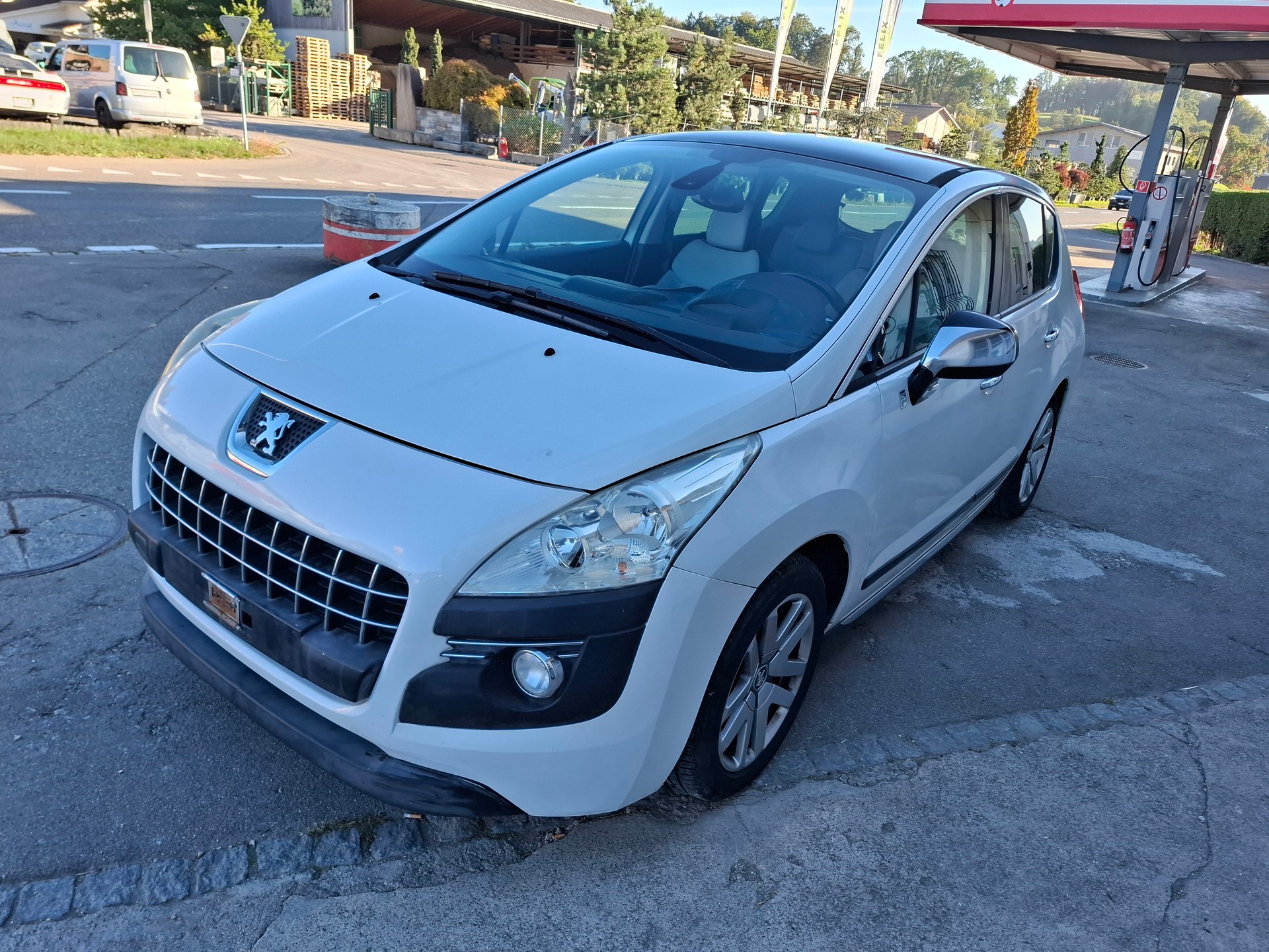 PEUGEOT Hybrid4 160 HDI EGS6-image-3