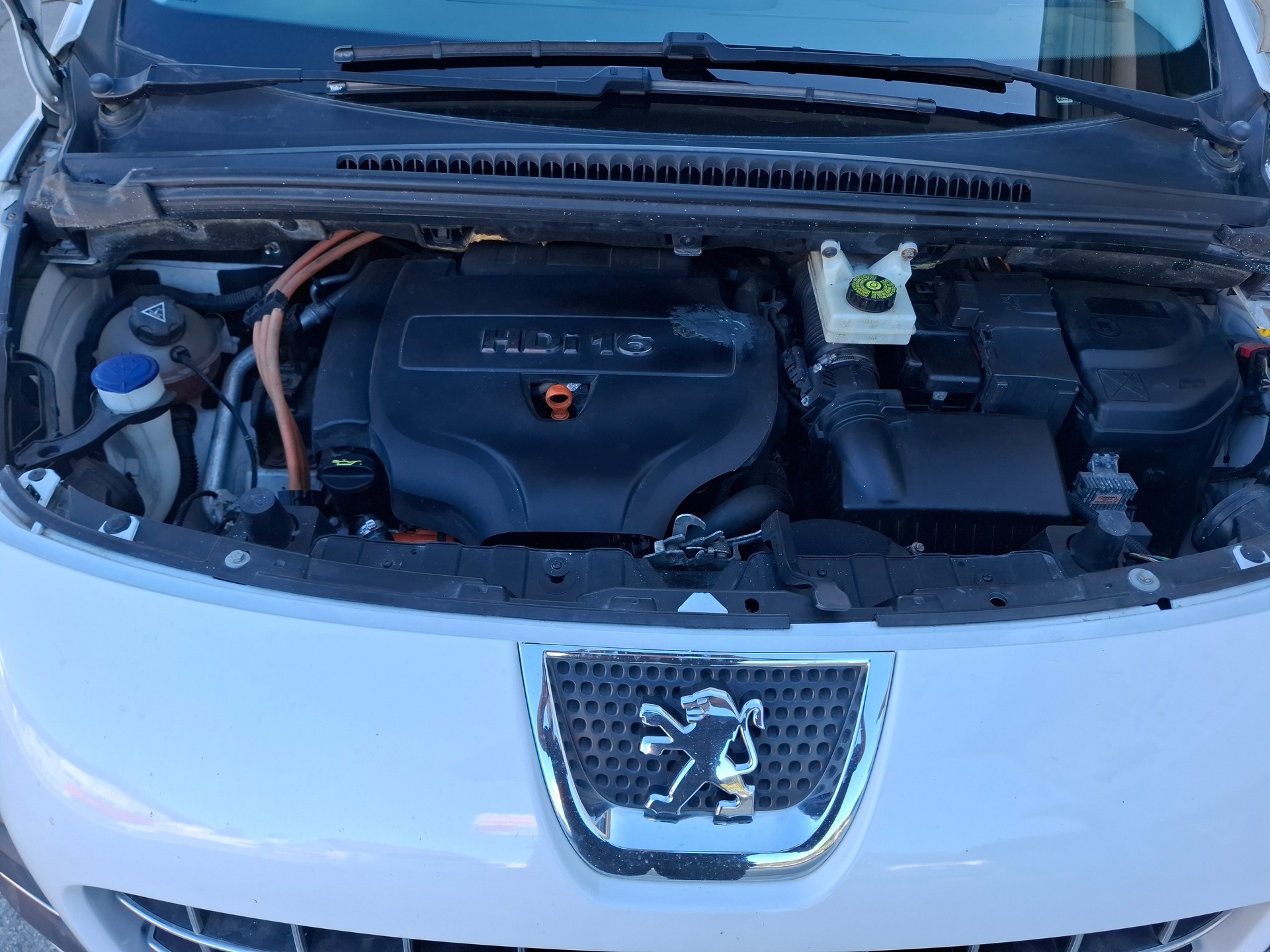PEUGEOT Hybrid4 160 HDI EGS6-image-13