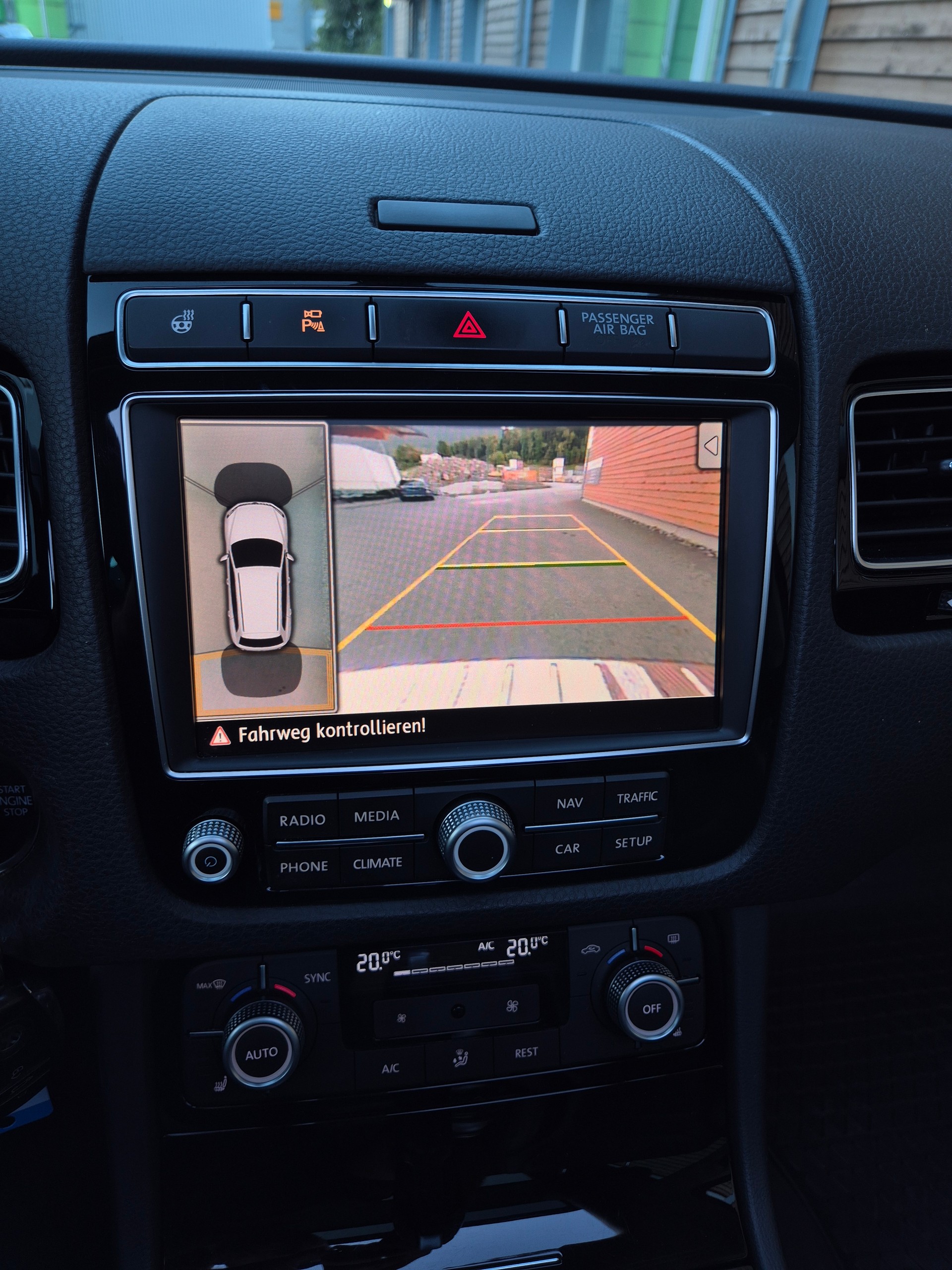VW Touareg 3.0 TDI BlueMotion Technology Tiptronic-image-8