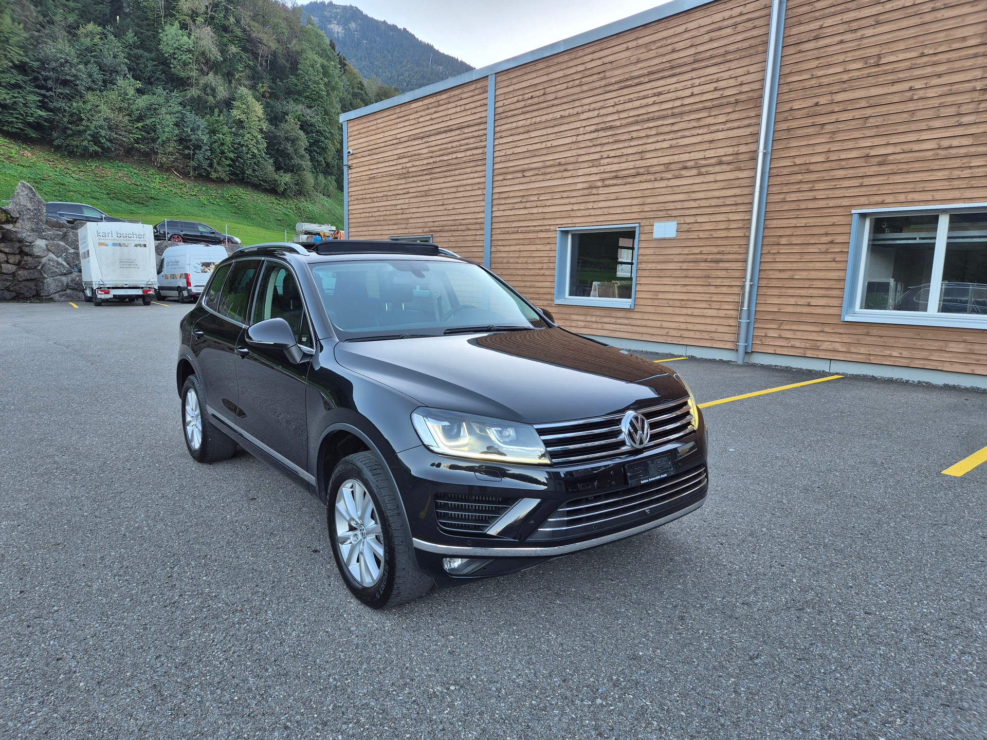 VW Touareg 3.0 TDI BlueMotion Technology Tiptronic-image-4