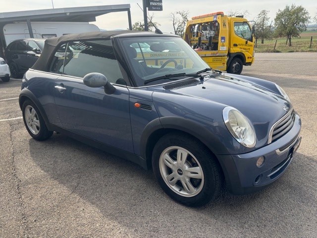 MINI One Cabriolet-image-5