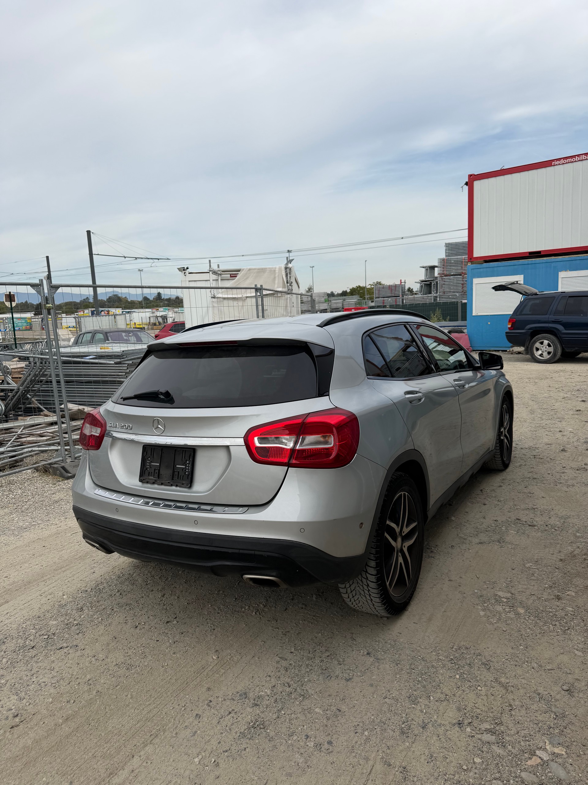 MERCEDES-BENZ GLA 200 7G-DCT-image-10