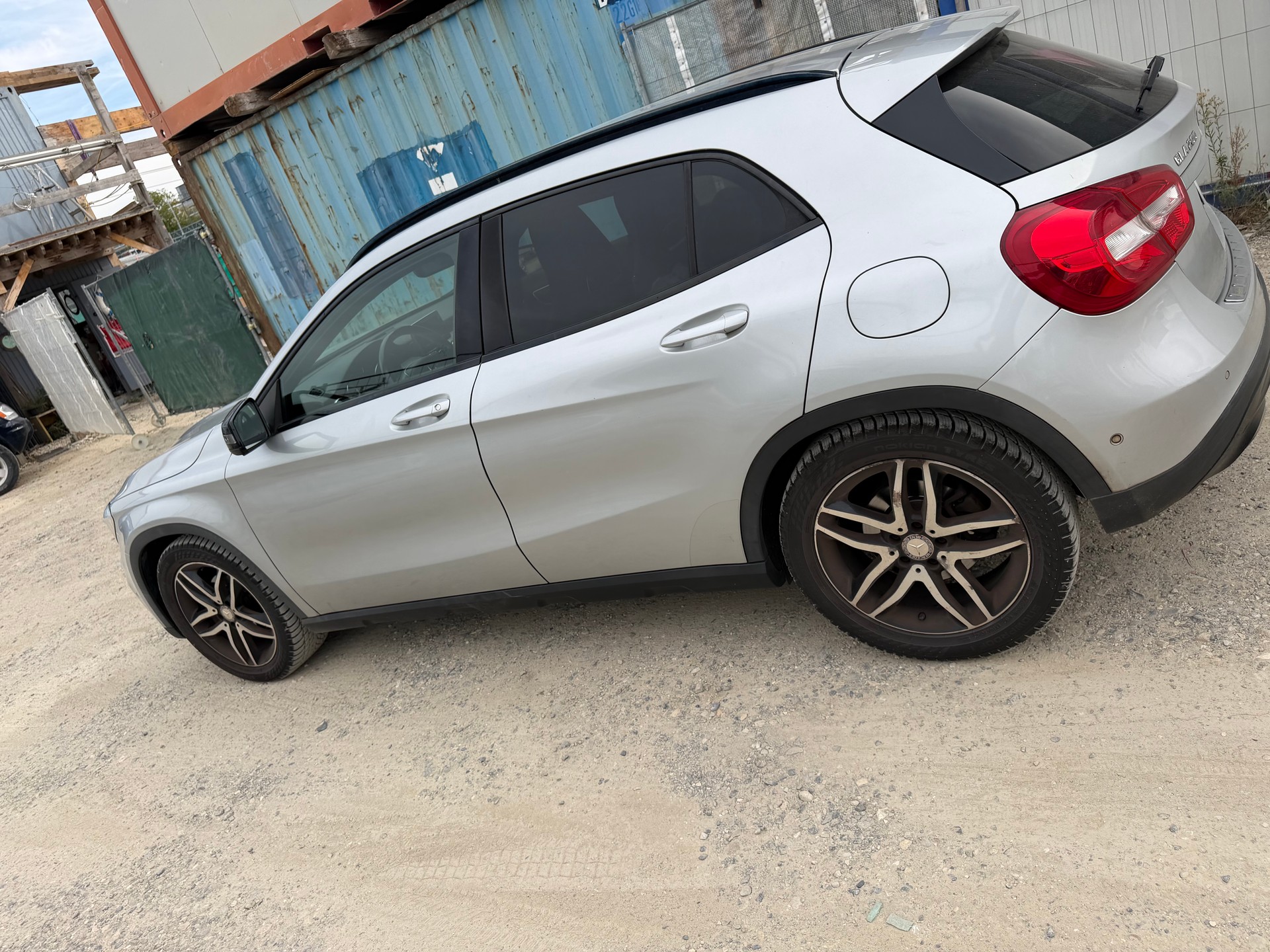 MERCEDES-BENZ GLA 200 7G-DCT-image-13