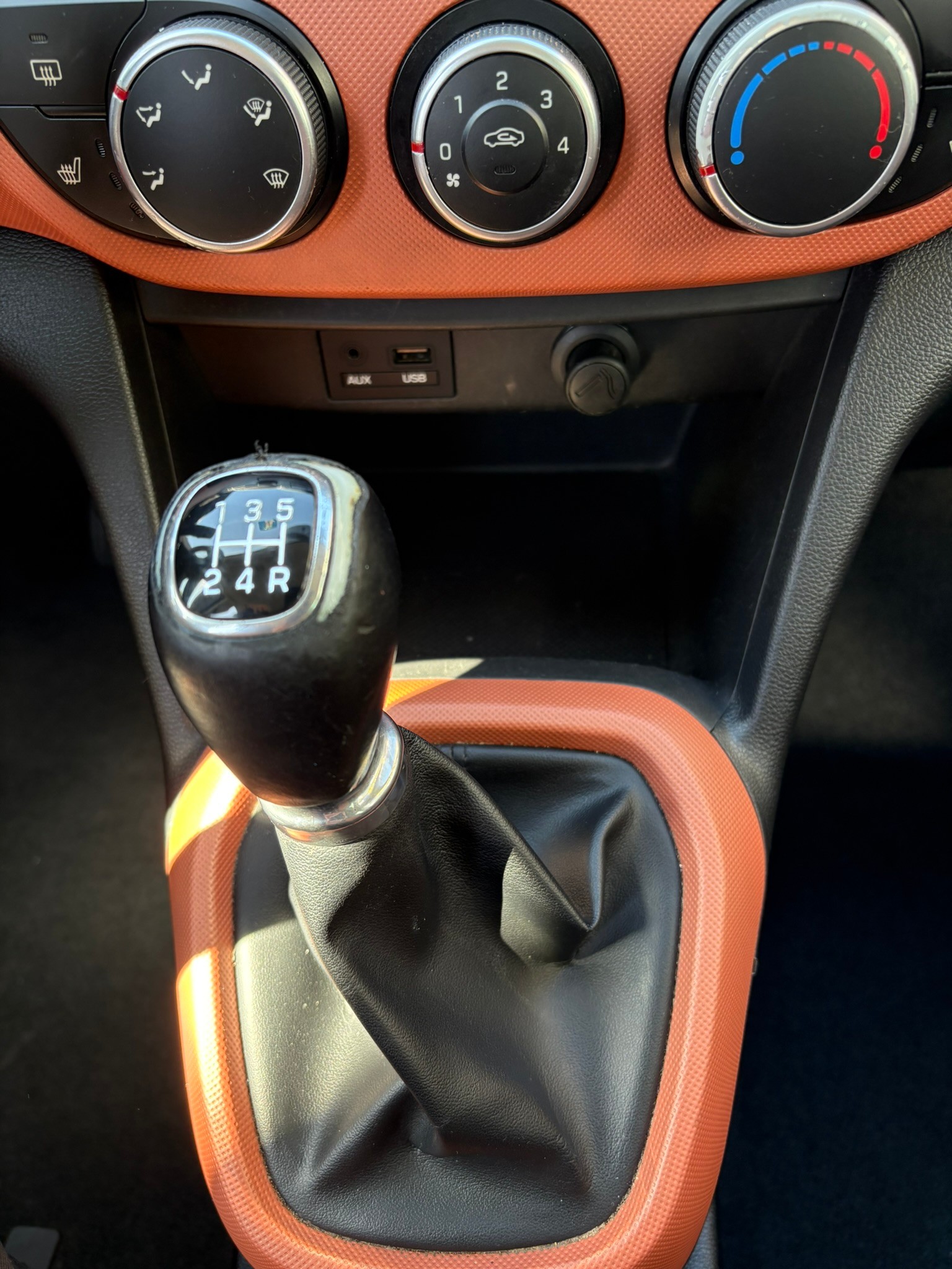 HYUNDAI i10 1.2 Amplia-image-6