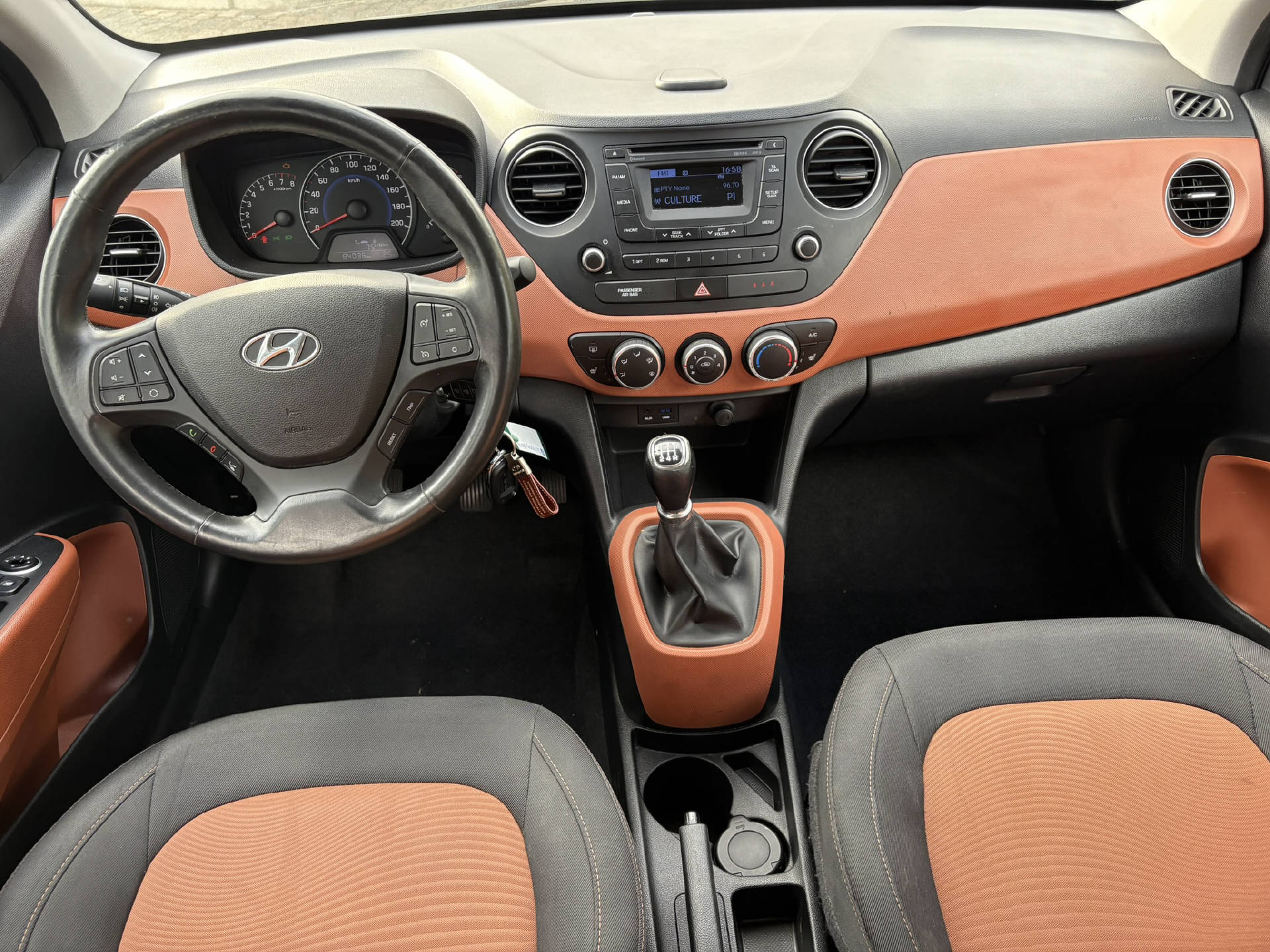 HYUNDAI i10 1.2 Amplia-image-9