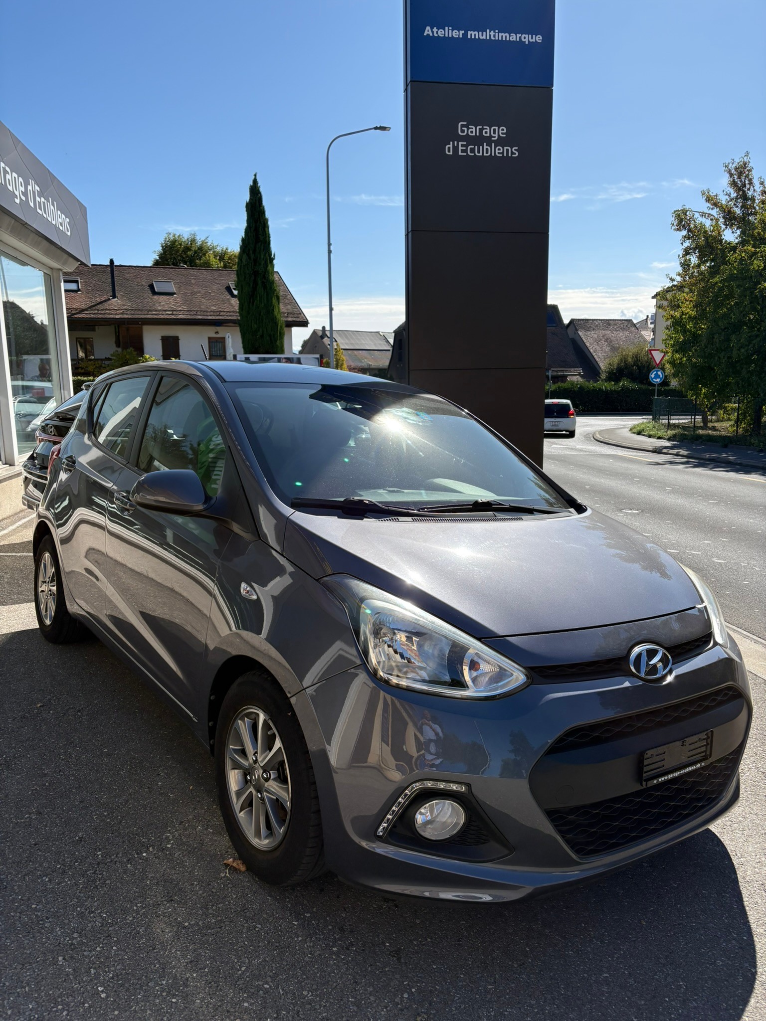 Car photo