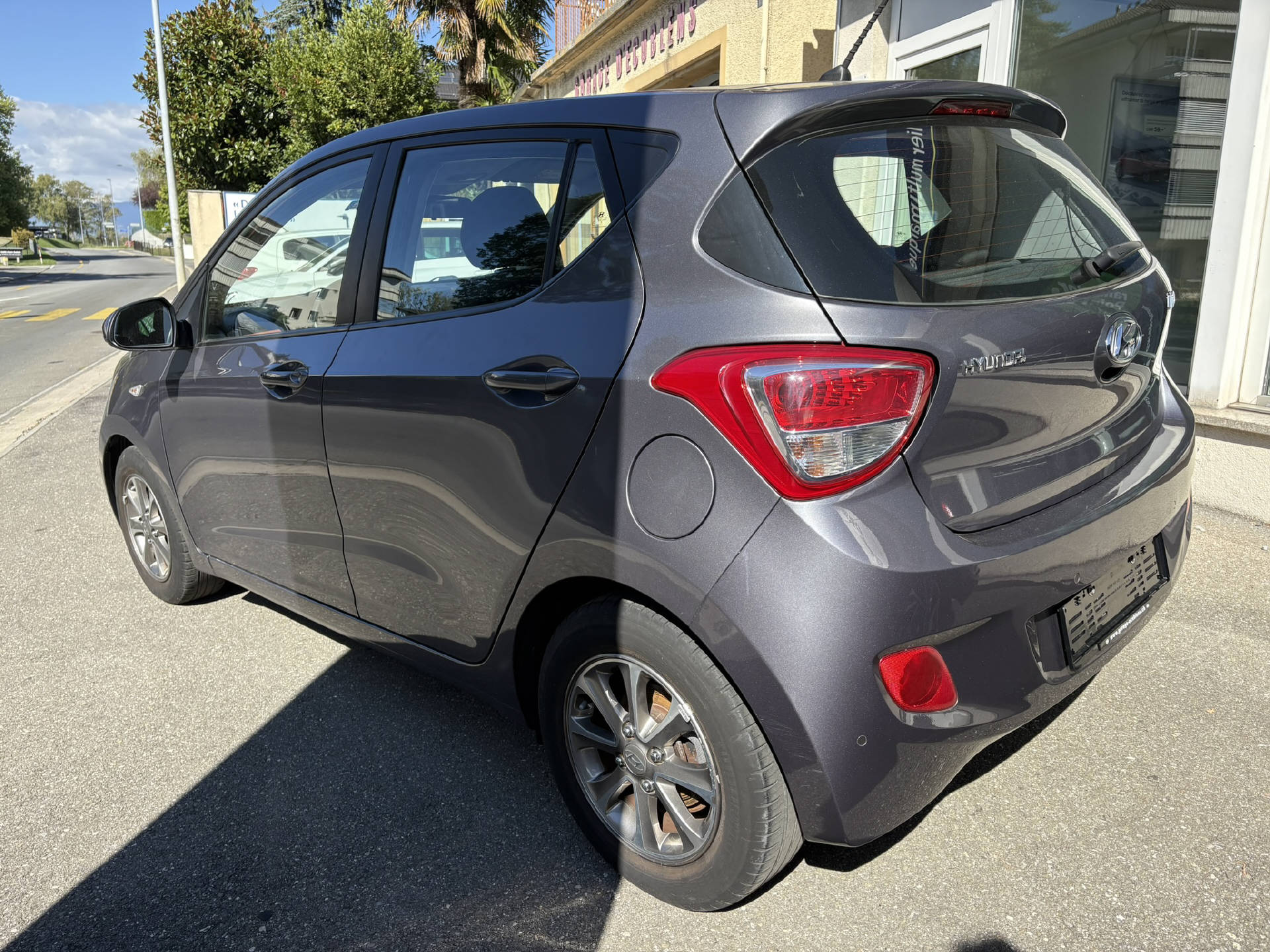 HYUNDAI i10 1.2 Amplia-image-2