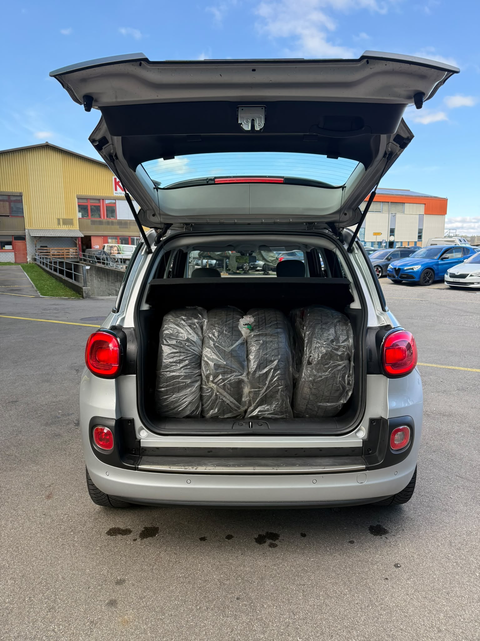 FIAT 500L 1.6 JTD Lounge-image-15