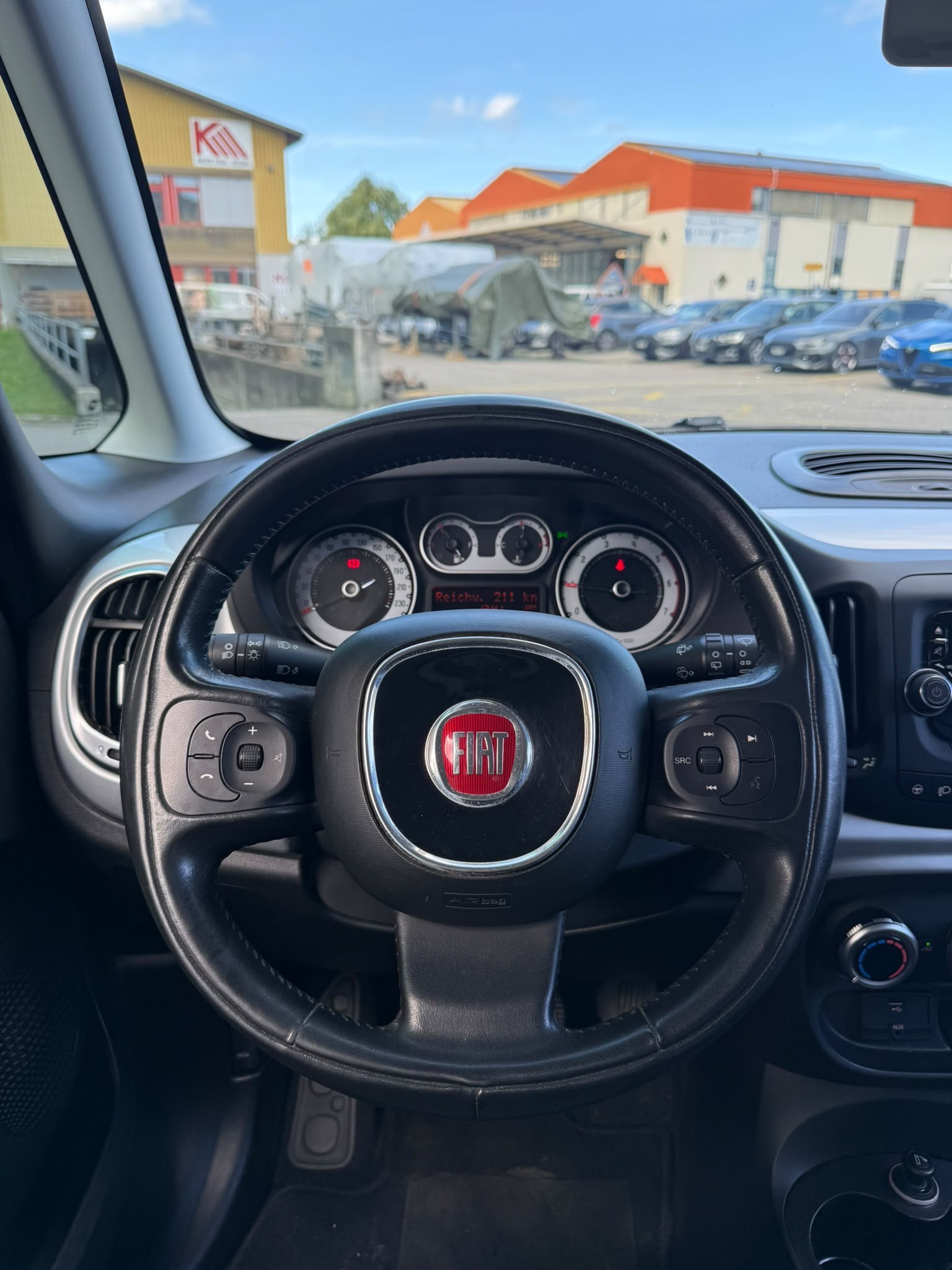 FIAT 500L 1.6 JTD Lounge-image-12