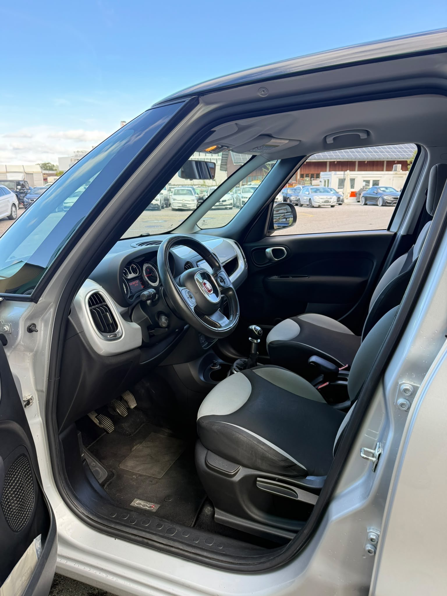 FIAT 500L 1.6 JTD Lounge-image-8
