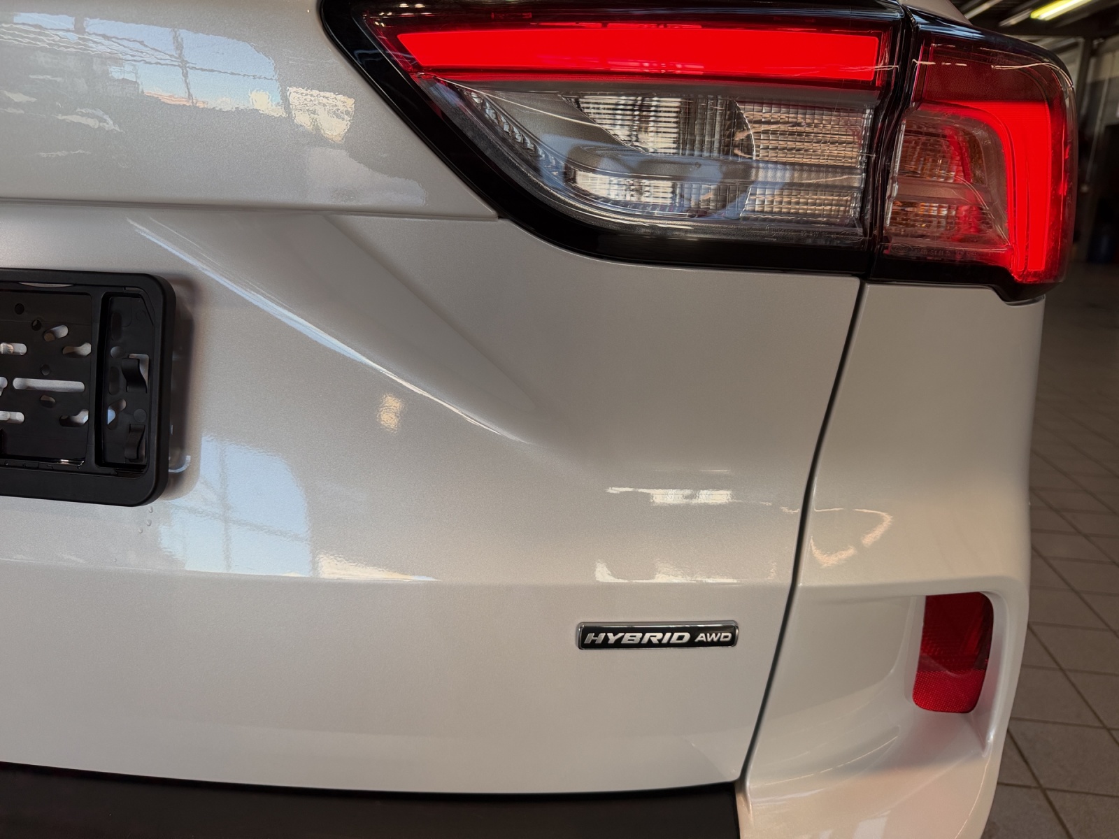 FORD Kuga 2.5 Hybrid ST-Line 4x4-image-20
