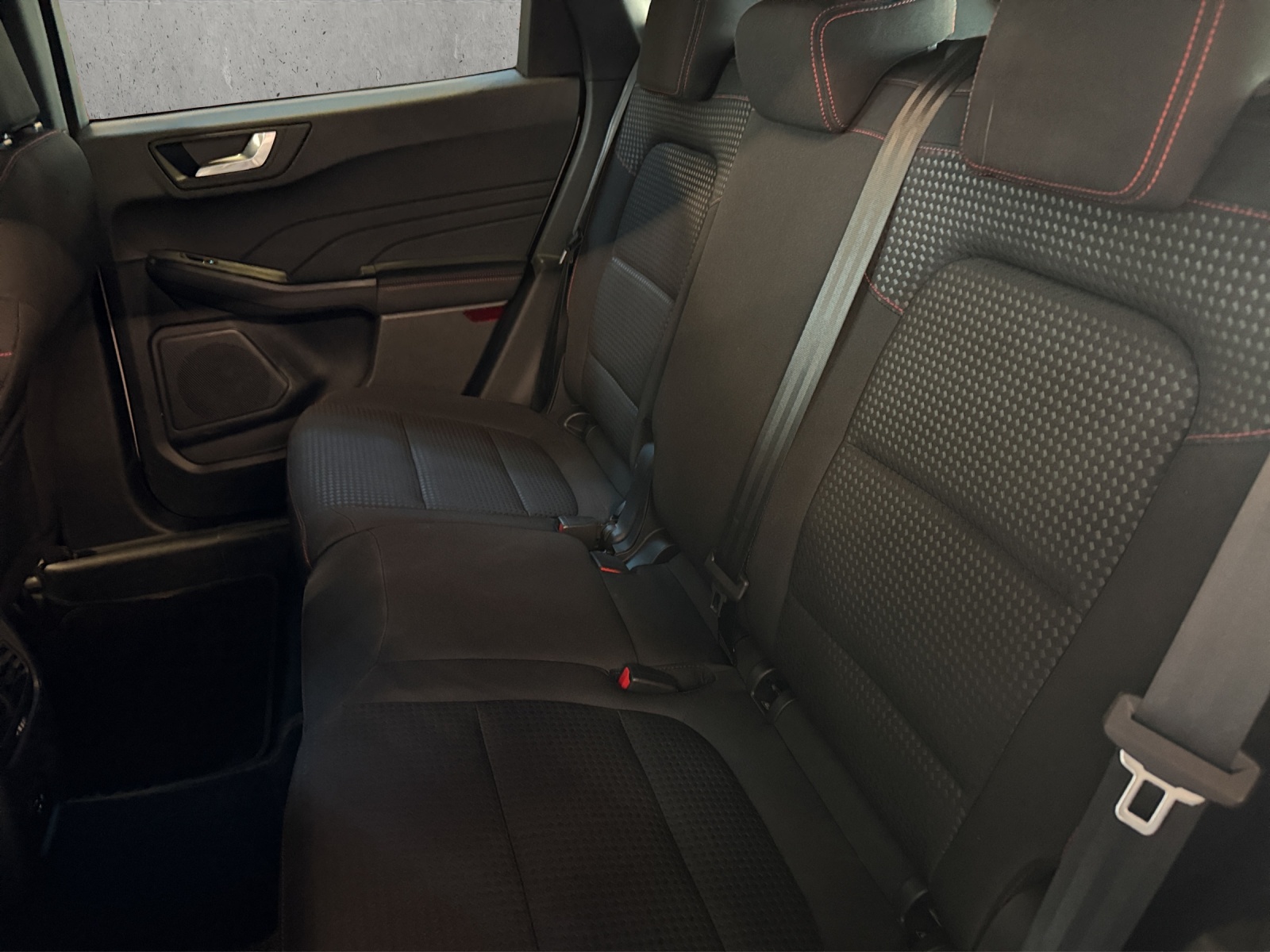 FORD Kuga 2.5 Hybrid ST-Line 4x4-image-12