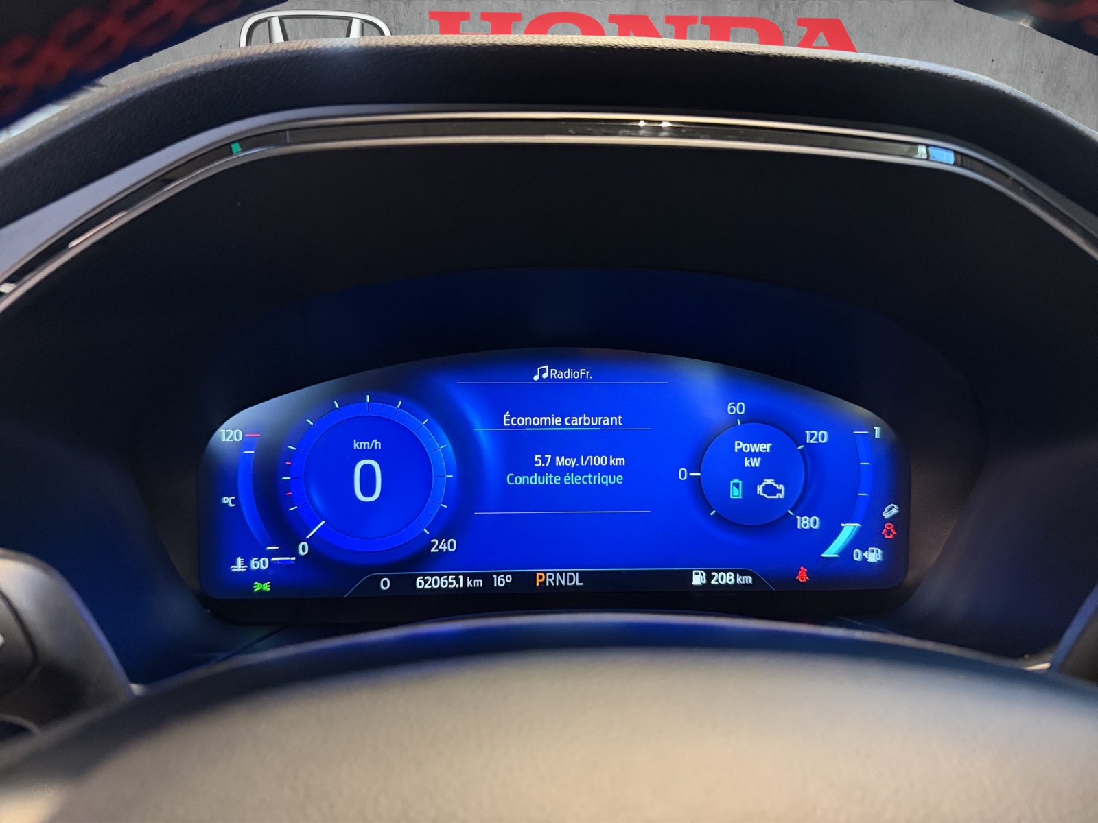 FORD Kuga 2.5 Hybrid ST-Line 4x4-image-9