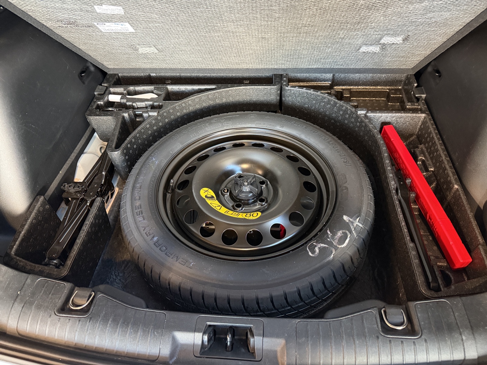 FORD Kuga 2.5 Hybrid ST-Line 4x4-image-19