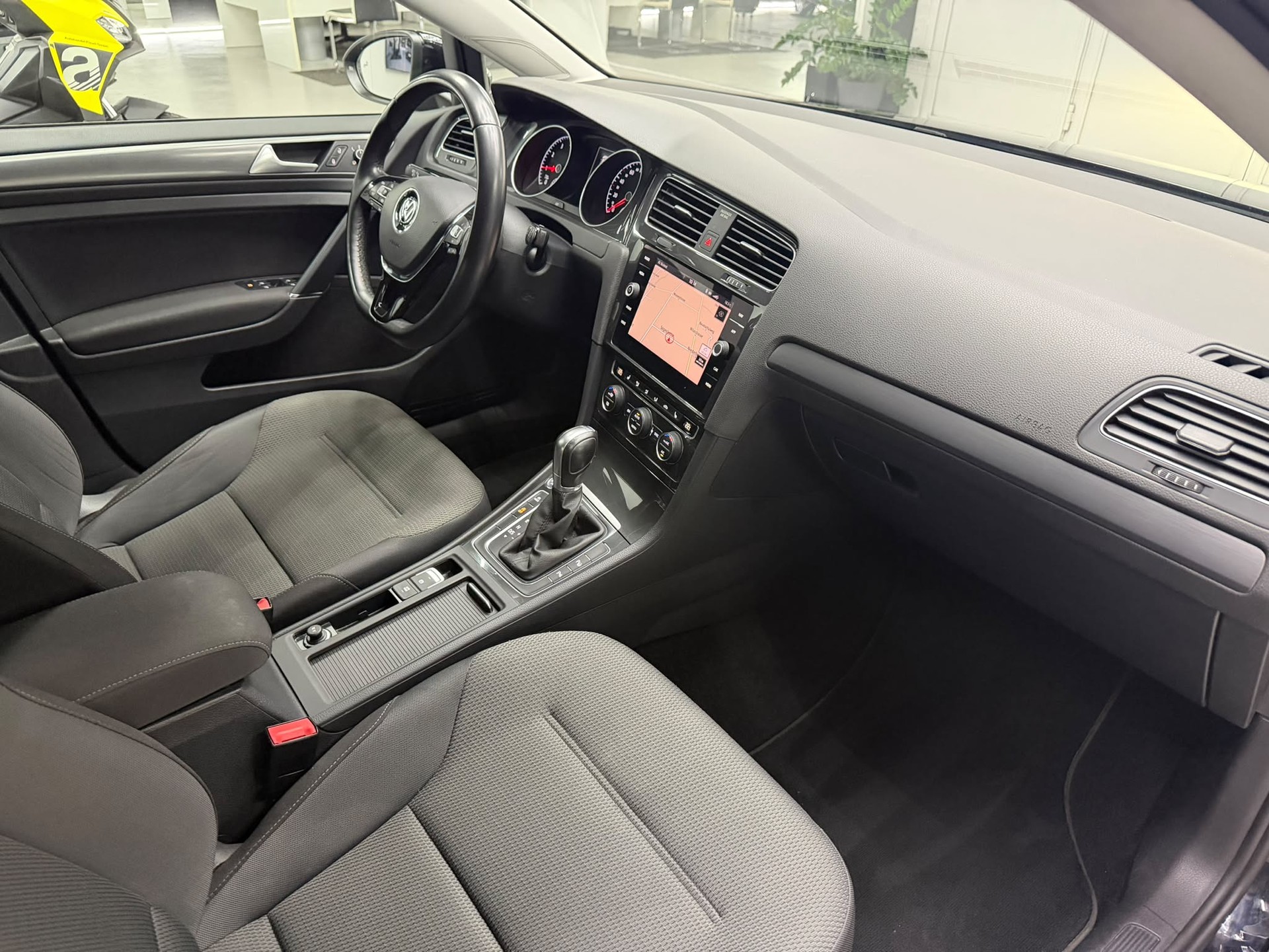 VW Golf 1.5 TSI EVO Comfortline DSG-image-6