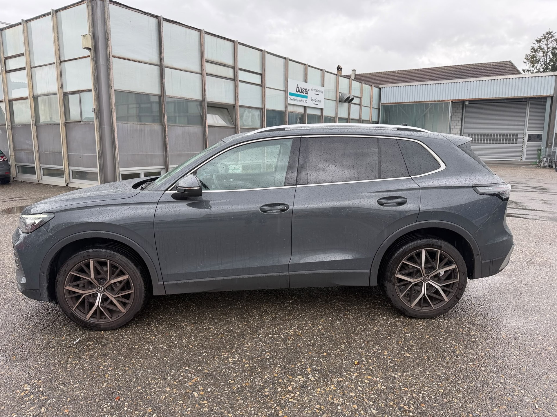VW Tiguan 2.0 TDI SCR Elegance 4Motion DSG-image-5
