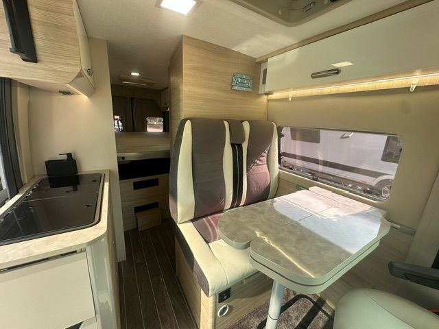 CI CARAVANSINTERNATIONAL Kyros Duo XL EVO LIMITED Heckbett mit elektrischer Hebevorrichtung-image-4