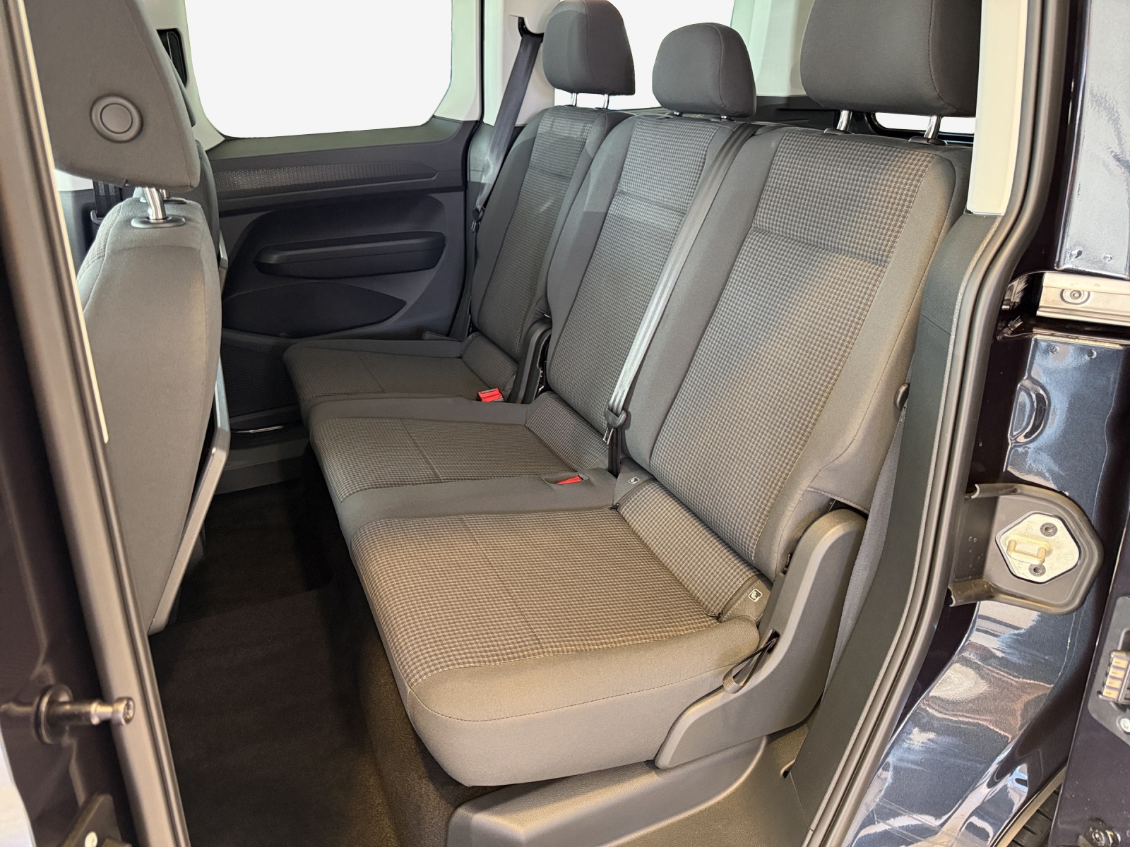 VW Caddy 2.0 TDI Liberty 4Motion-image-10