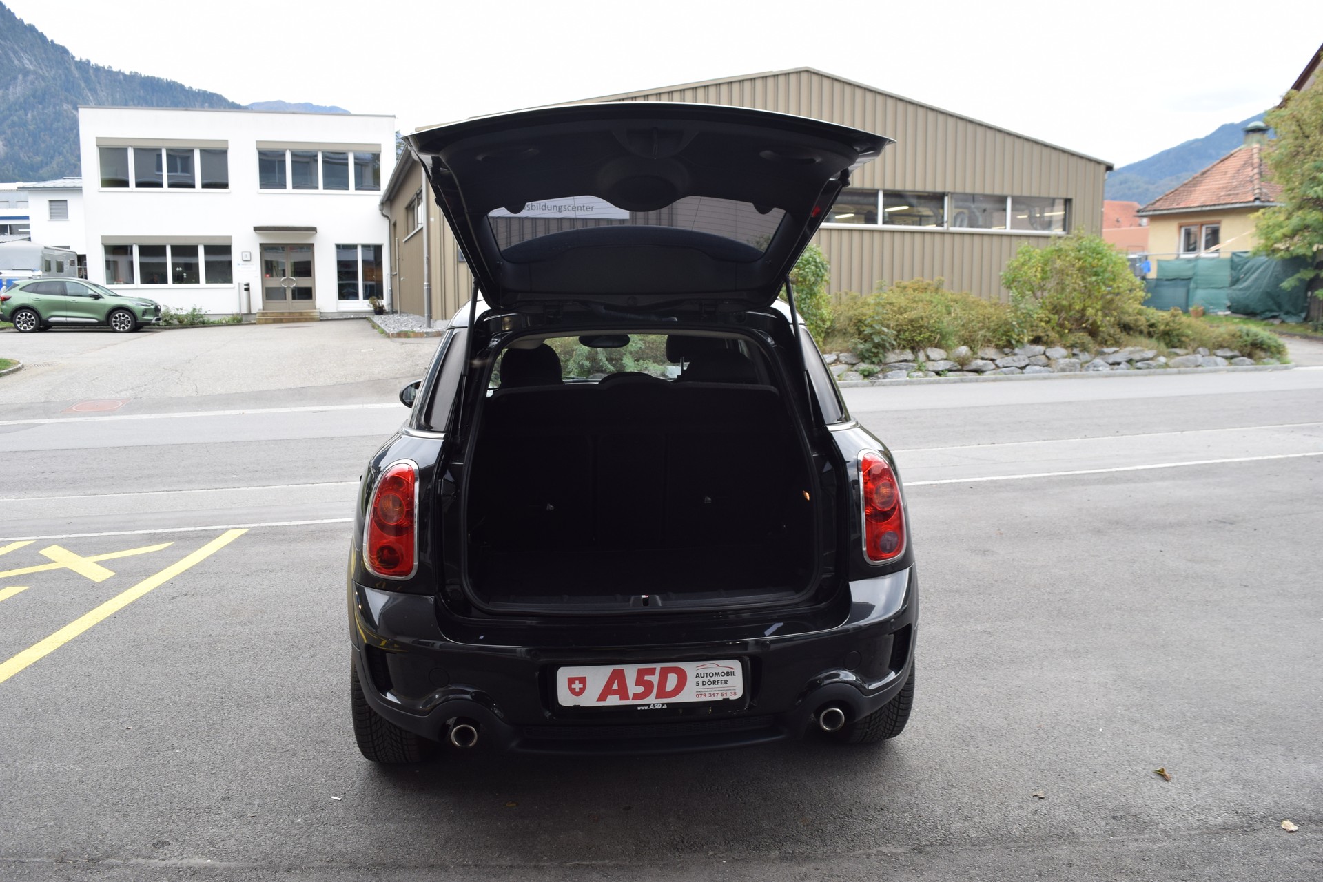 MINI Countryman Cooper SD ALL4 Steptronic-image-6