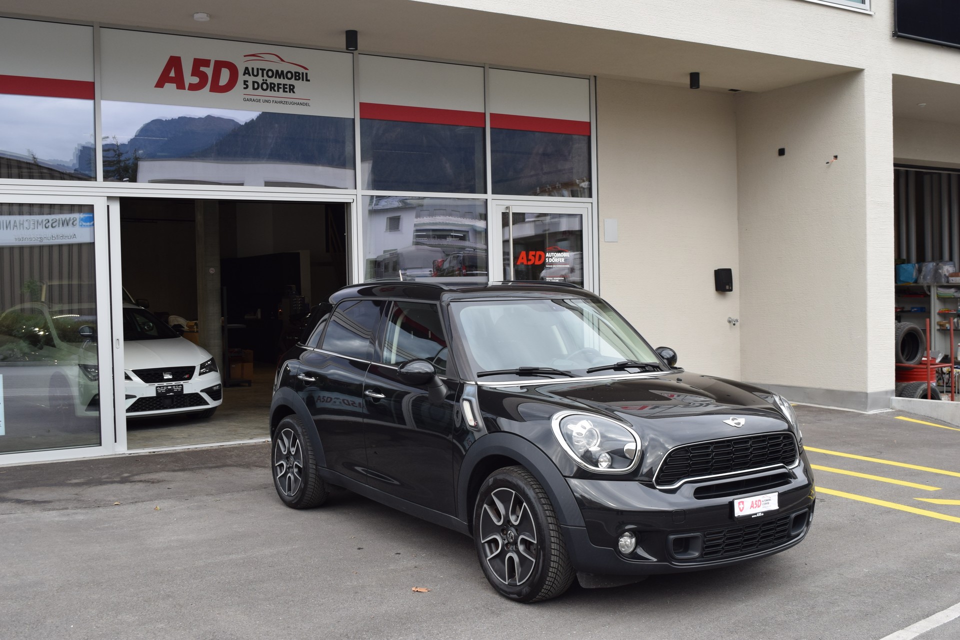 MINI Countryman Cooper SD ALL4 Steptronic-image-2