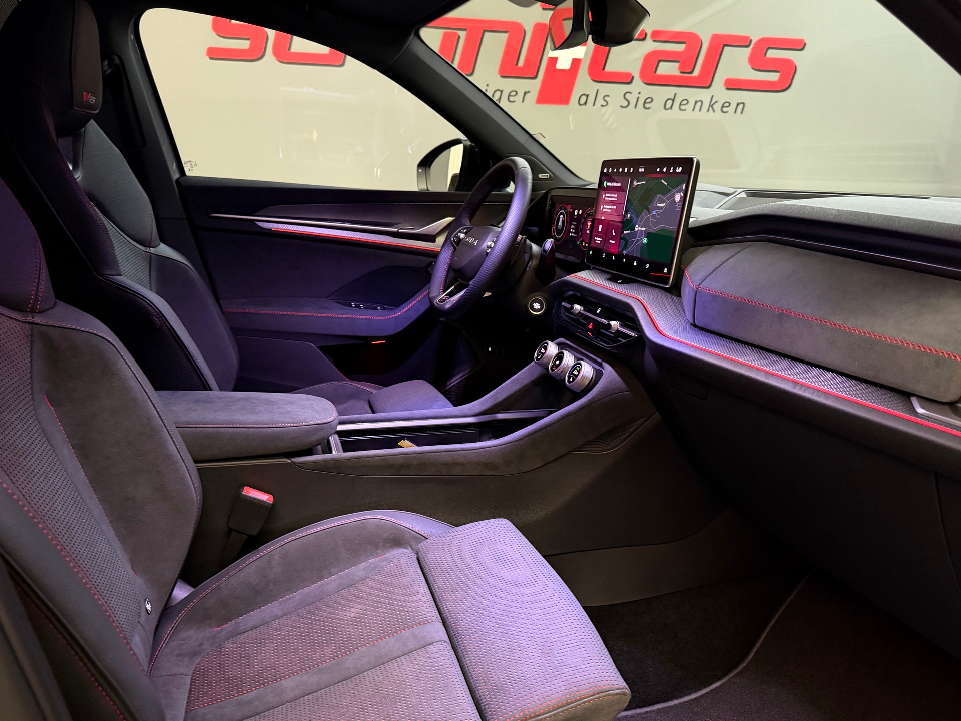SKODA Kodiaq 2.0 TSI RS 4x4 7 Plätze-image-25