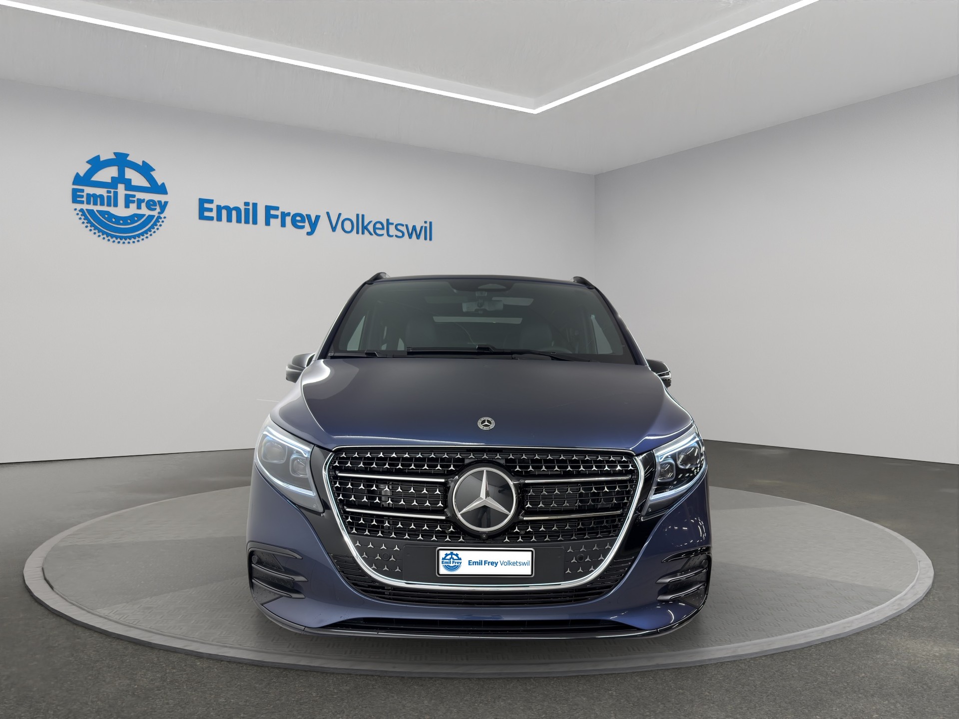 MERCEDES-BENZ V 300 d Swiss Ed. lang 4matic Van-image-4