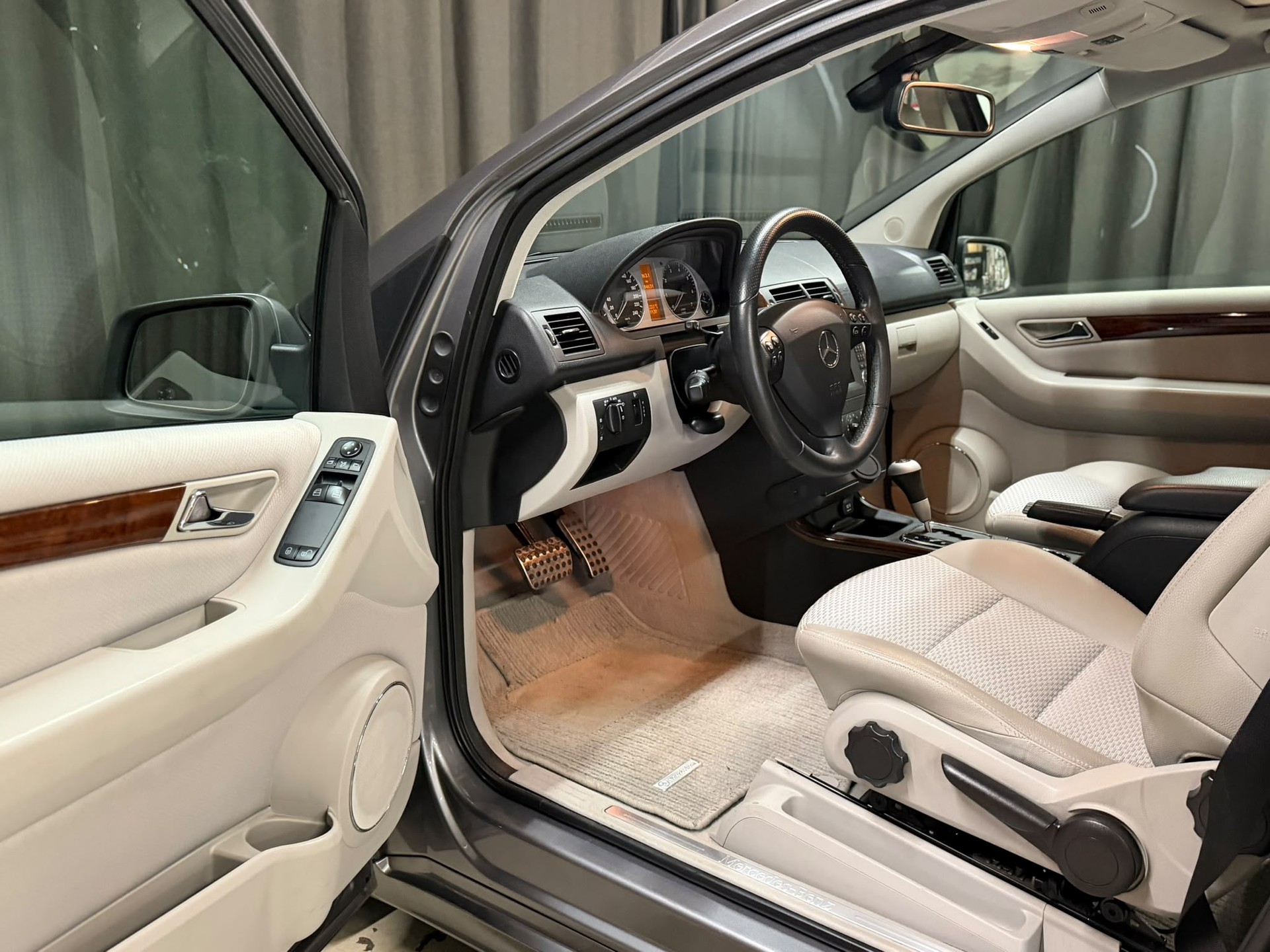 MERCEDES-BENZ A 200 T Avantgarde Autotronic-image-10