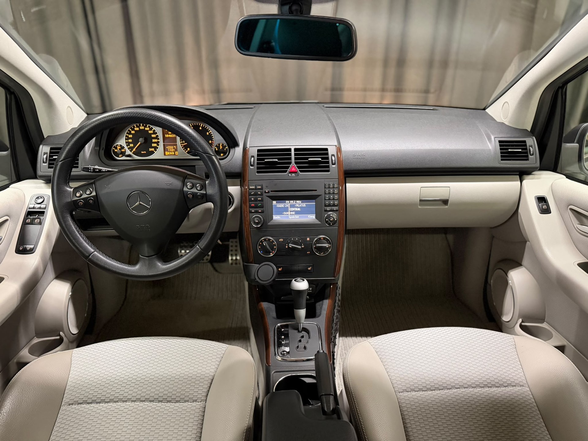 MERCEDES-BENZ A 200 T Avantgarde Autotronic-image-6