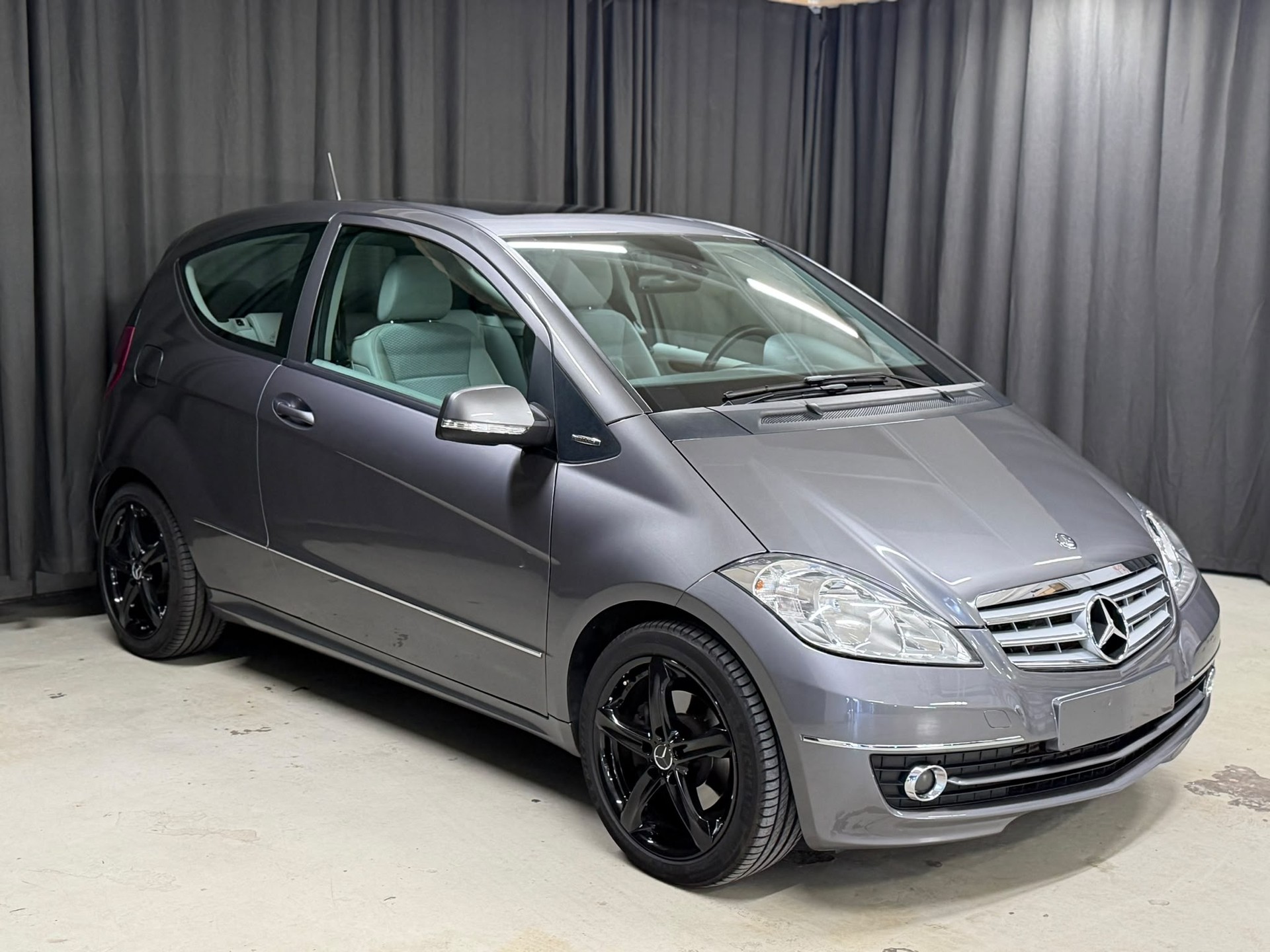 MERCEDES-BENZ A 200 T Avantgarde Autotronic-image-1