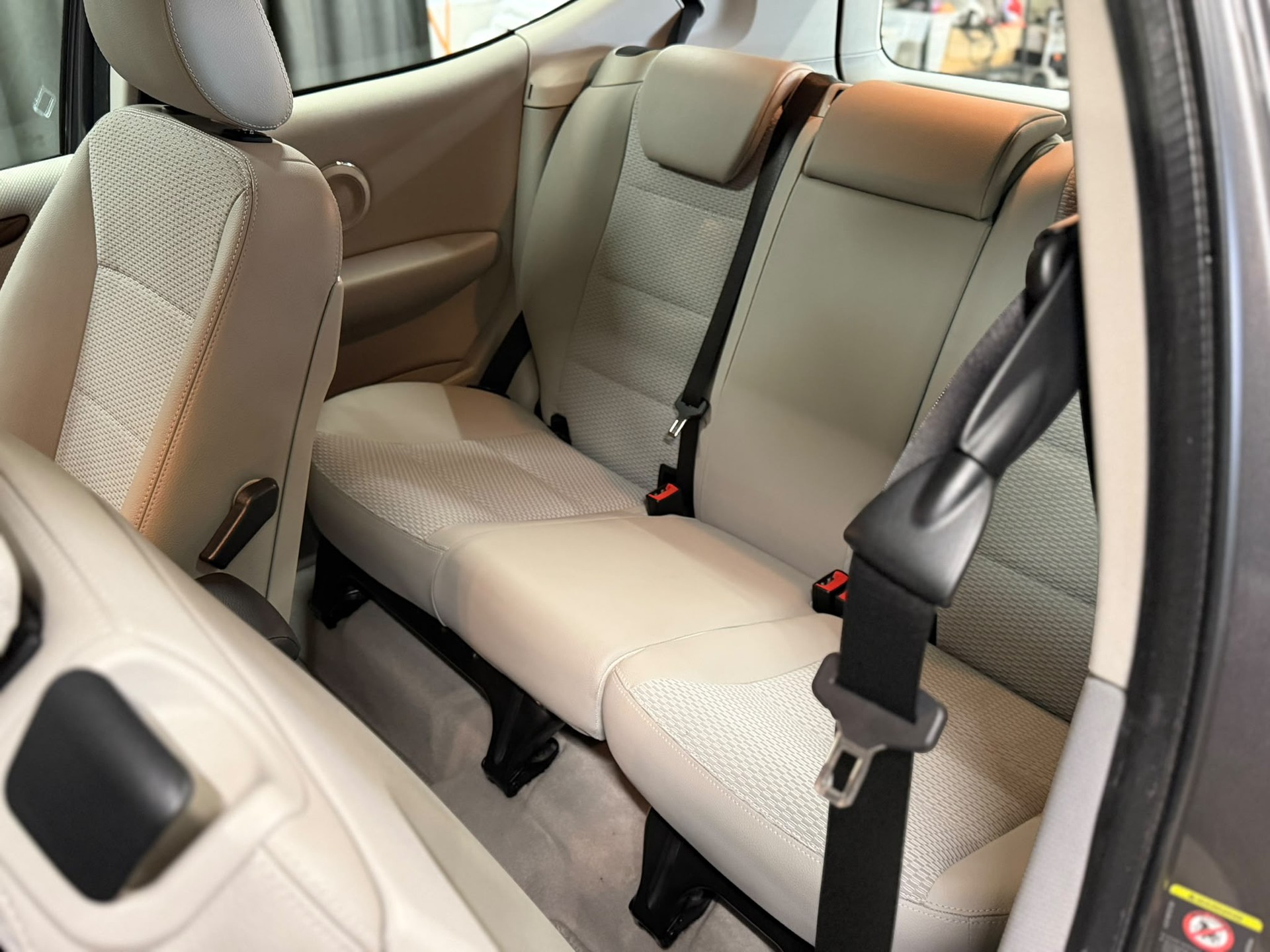 MERCEDES-BENZ A 200 T Avantgarde Autotronic-image-12