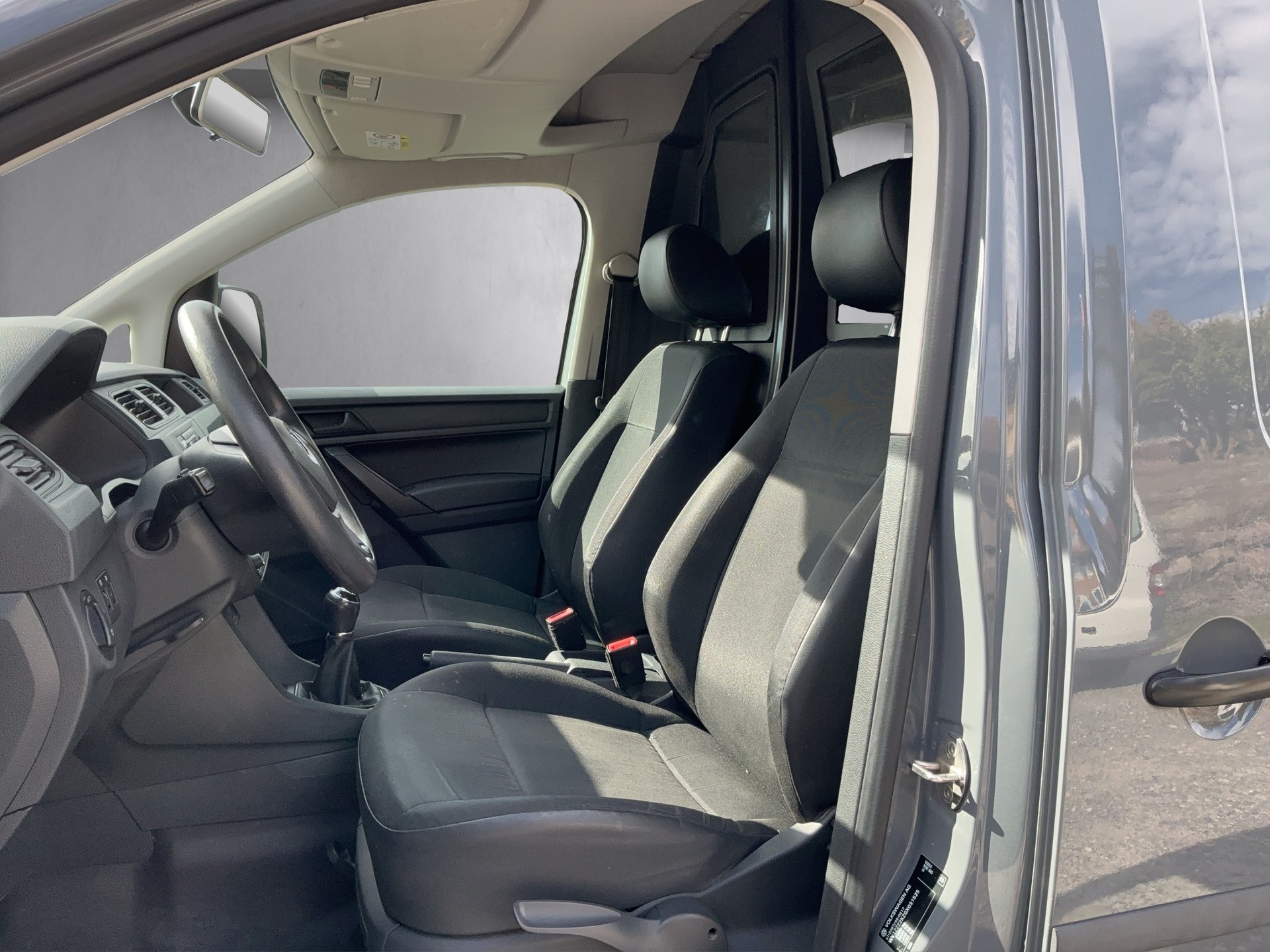 VW Caddy Maxi 2.0TDI 4Motion-image-11