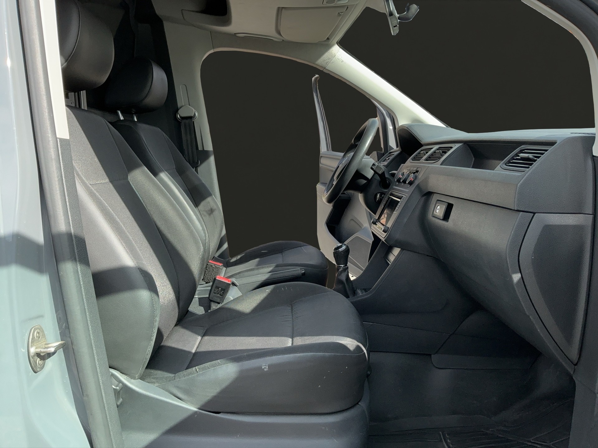 VW Caddy Maxi 2.0TDI 4Motion-image-12
