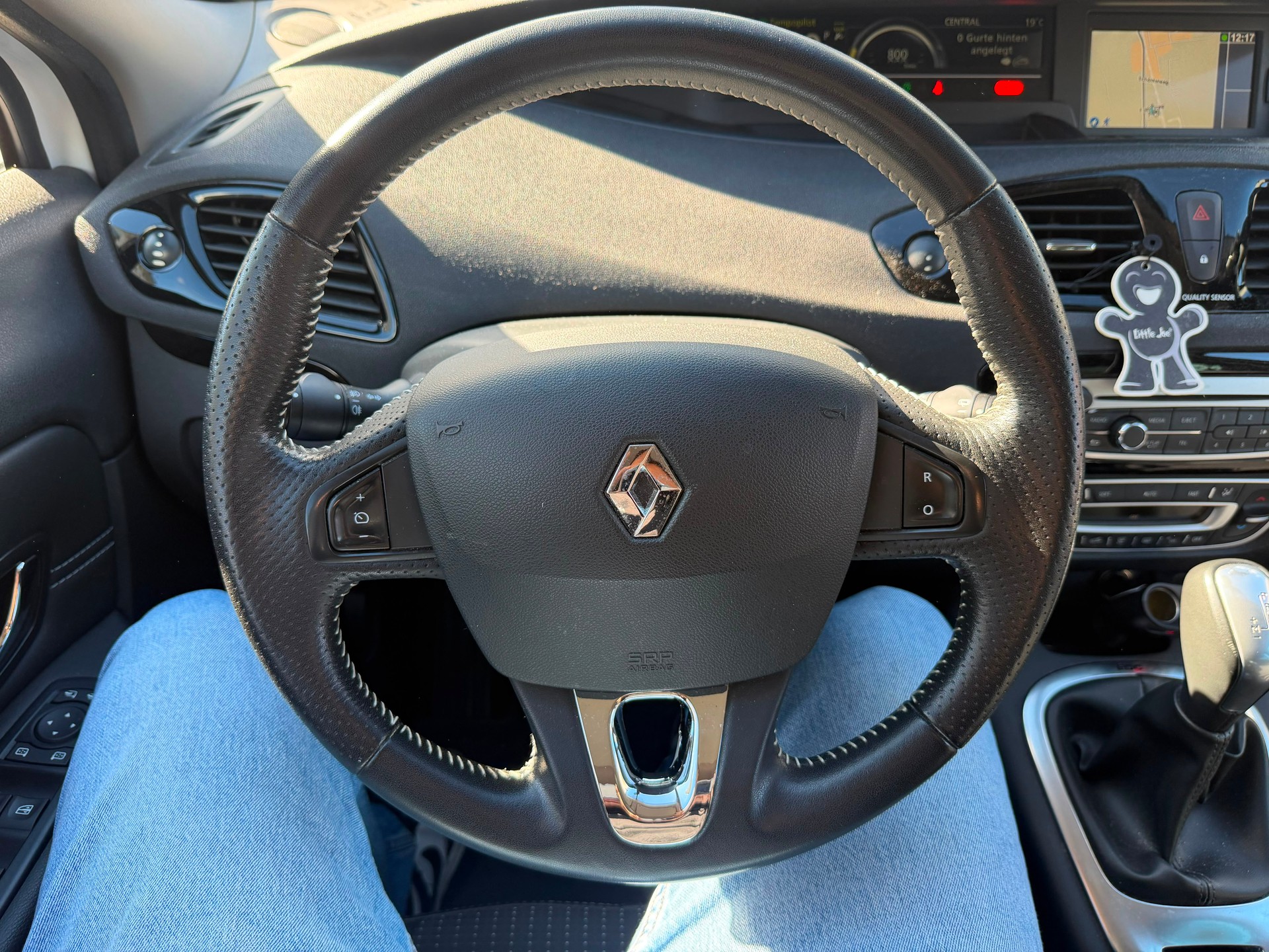 RENAULT Grand Scénic 1.5 dCi Bose Edition EDC-image-9
