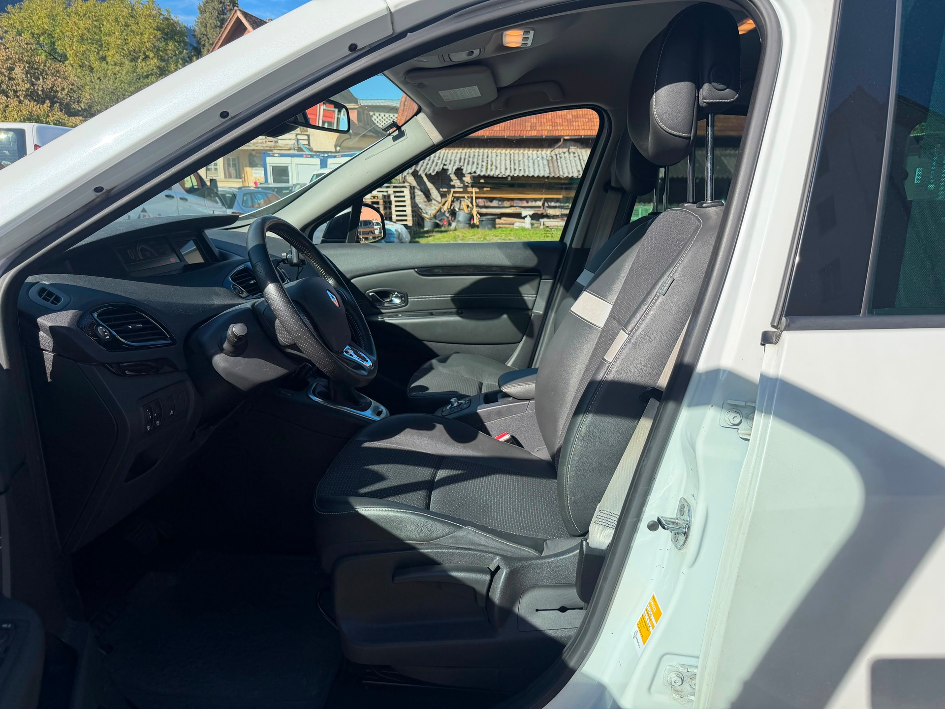 RENAULT Grand Scénic 1.5 dCi Bose Edition EDC-image-6