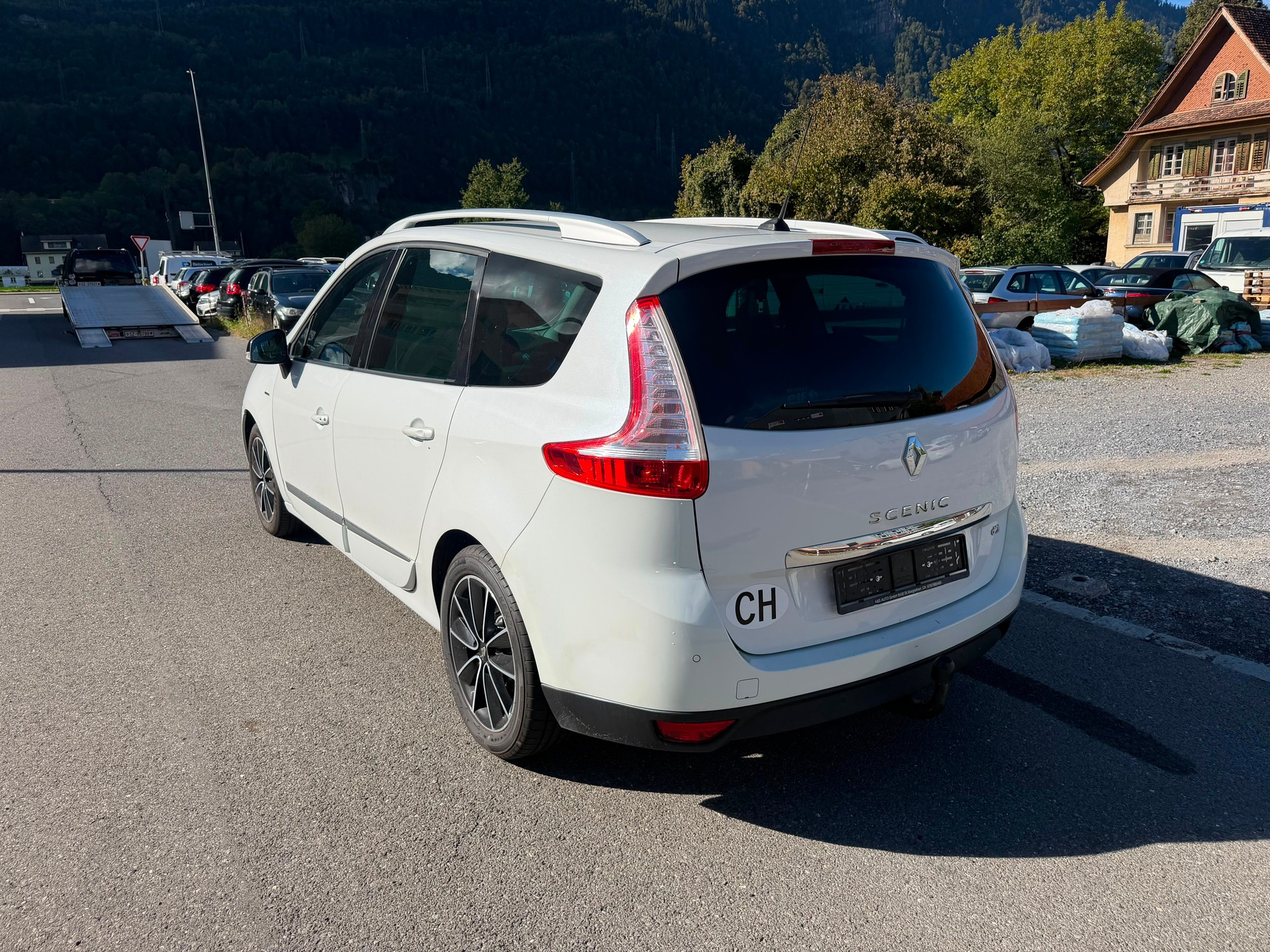 RENAULT Grand Scénic 1.5 dCi Bose Edition EDC-showroom-element-2